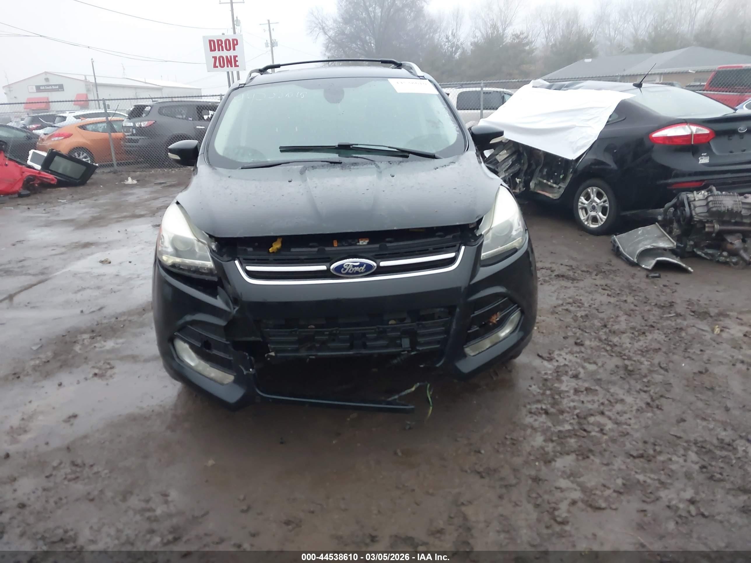 2014 Ford Escape Titanium Черный vin: 1FMCU9J98EUA49591