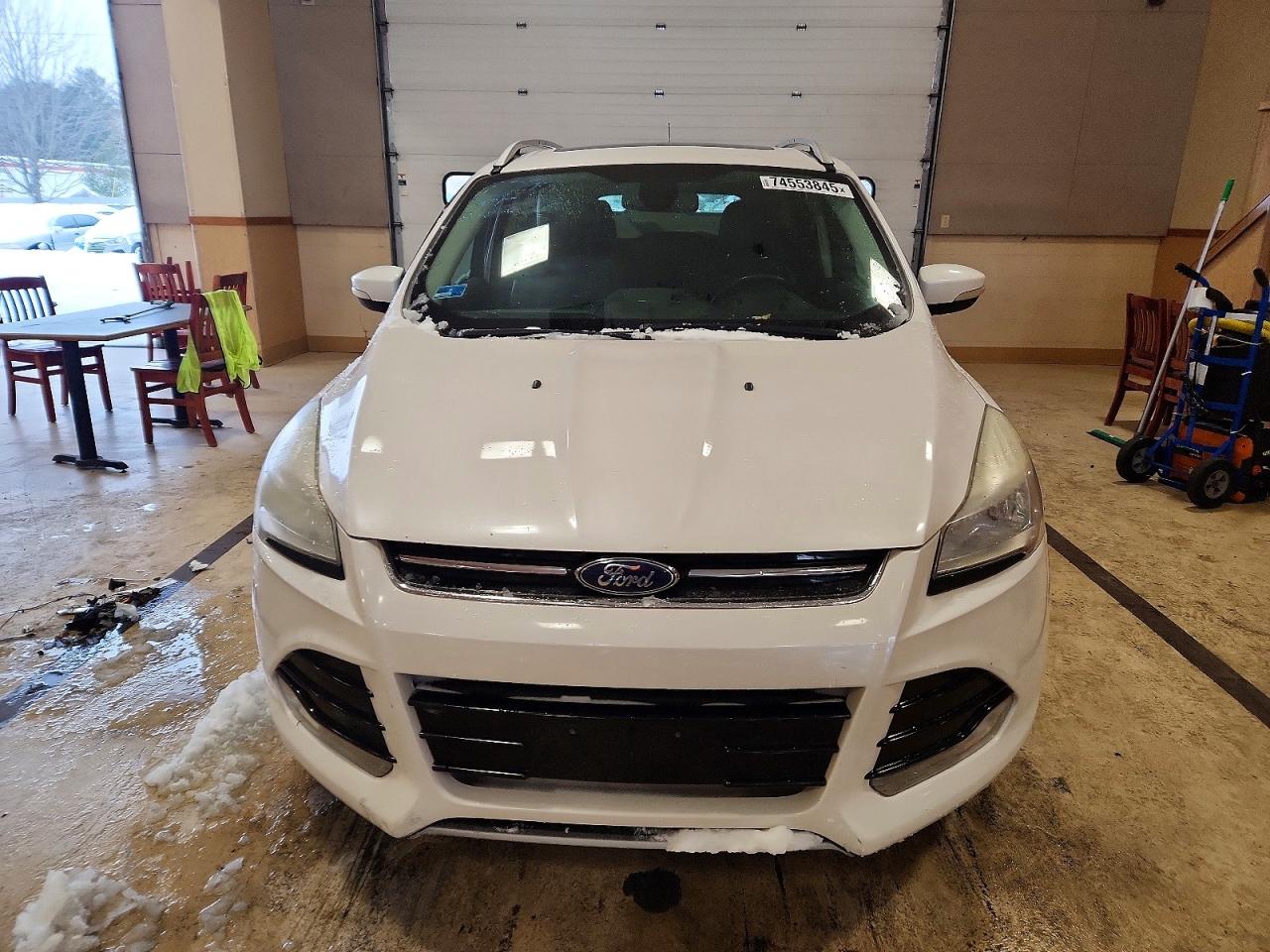 2014 Ford Escape Белый vin: 1FMCU9J98EUA73017