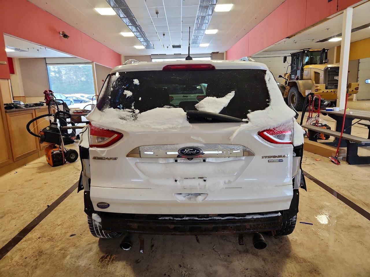 2014 Ford Escape Белый vin: 1FMCU9J98EUA73017