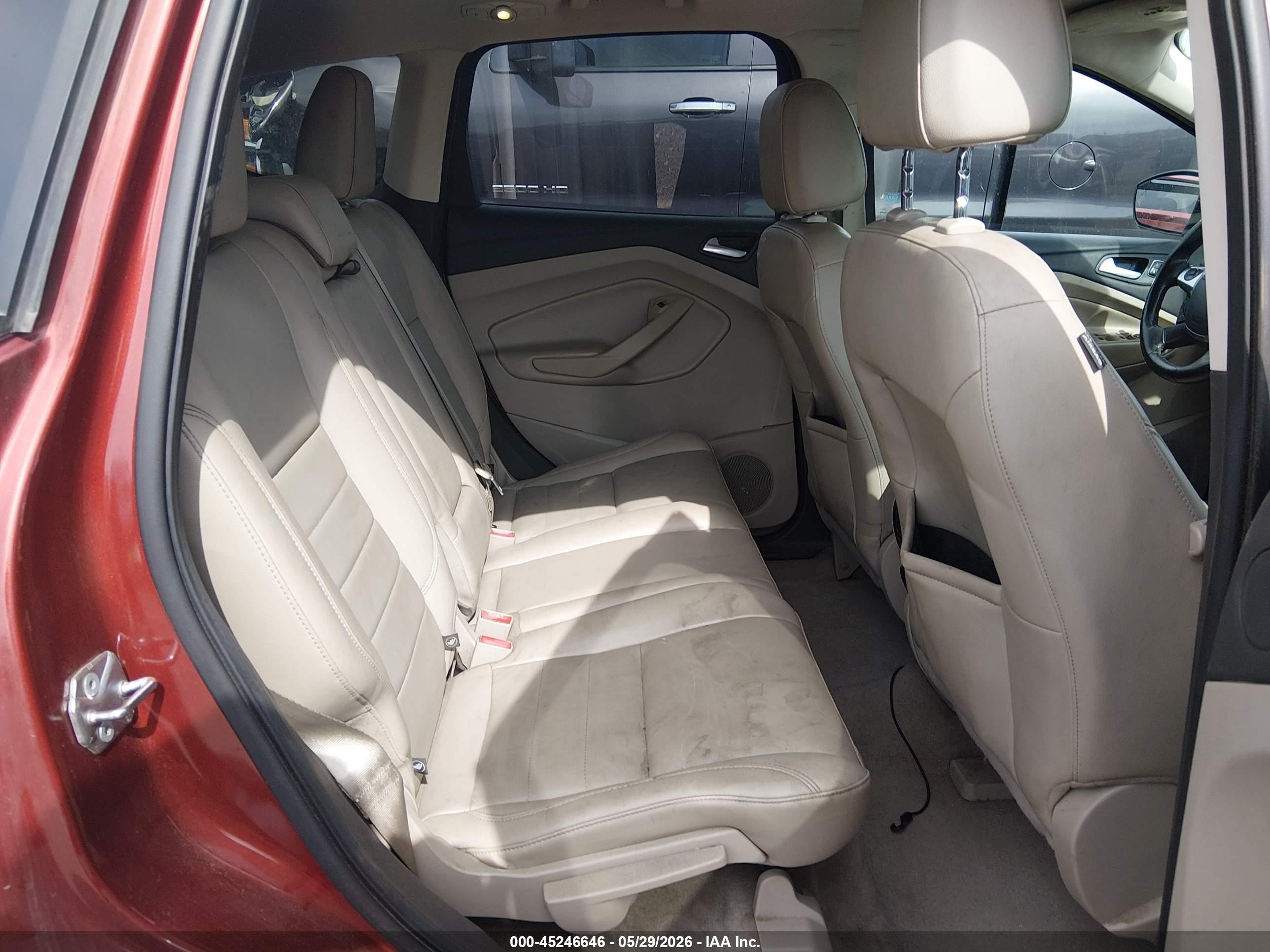 2015 Ford Escape Titanium Красный vin: 1FMCU9J98FUB49062