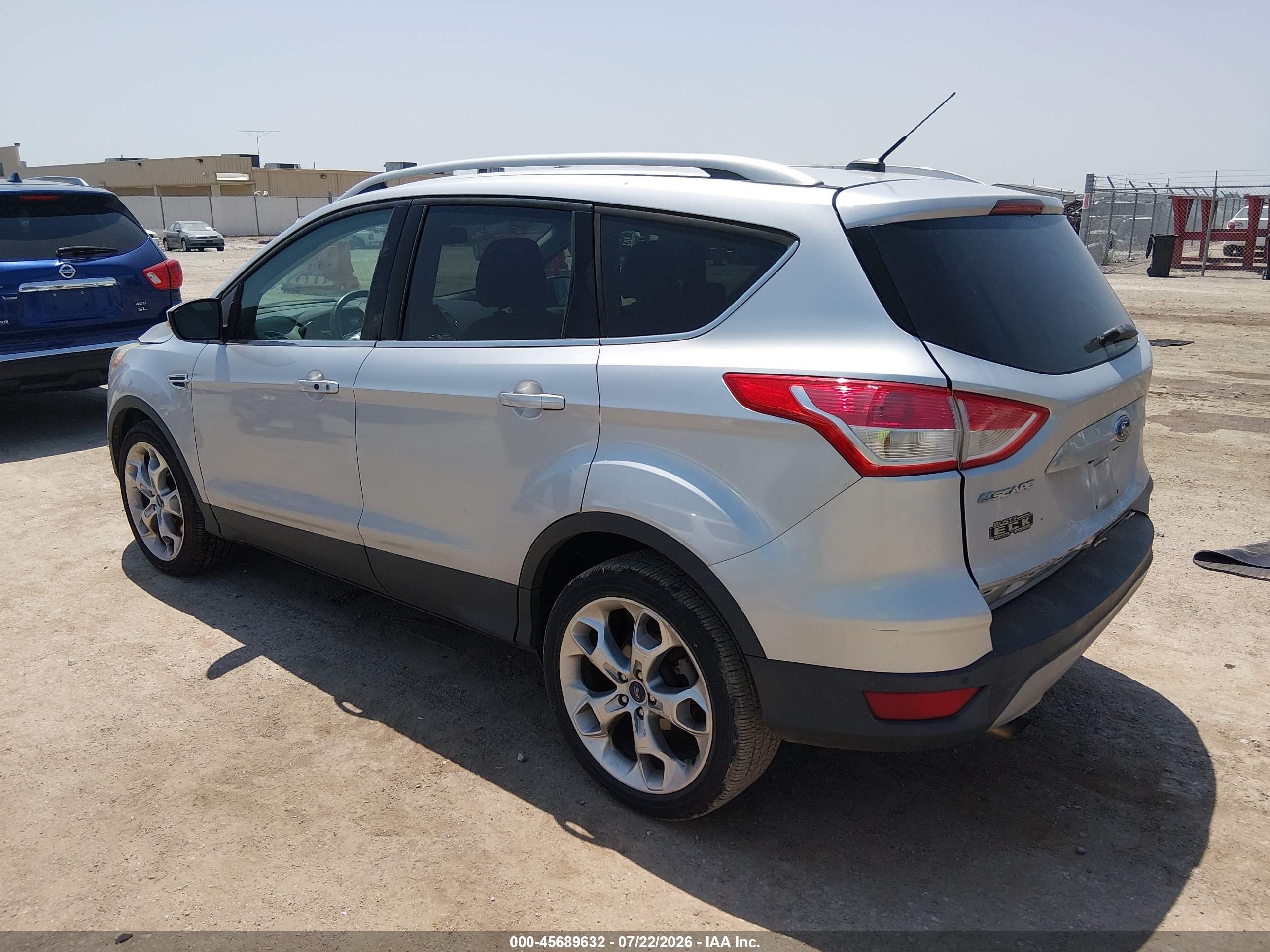 2015 Ford Escape Titanium Серебряный vin: 1FMCU9J98FUB60630