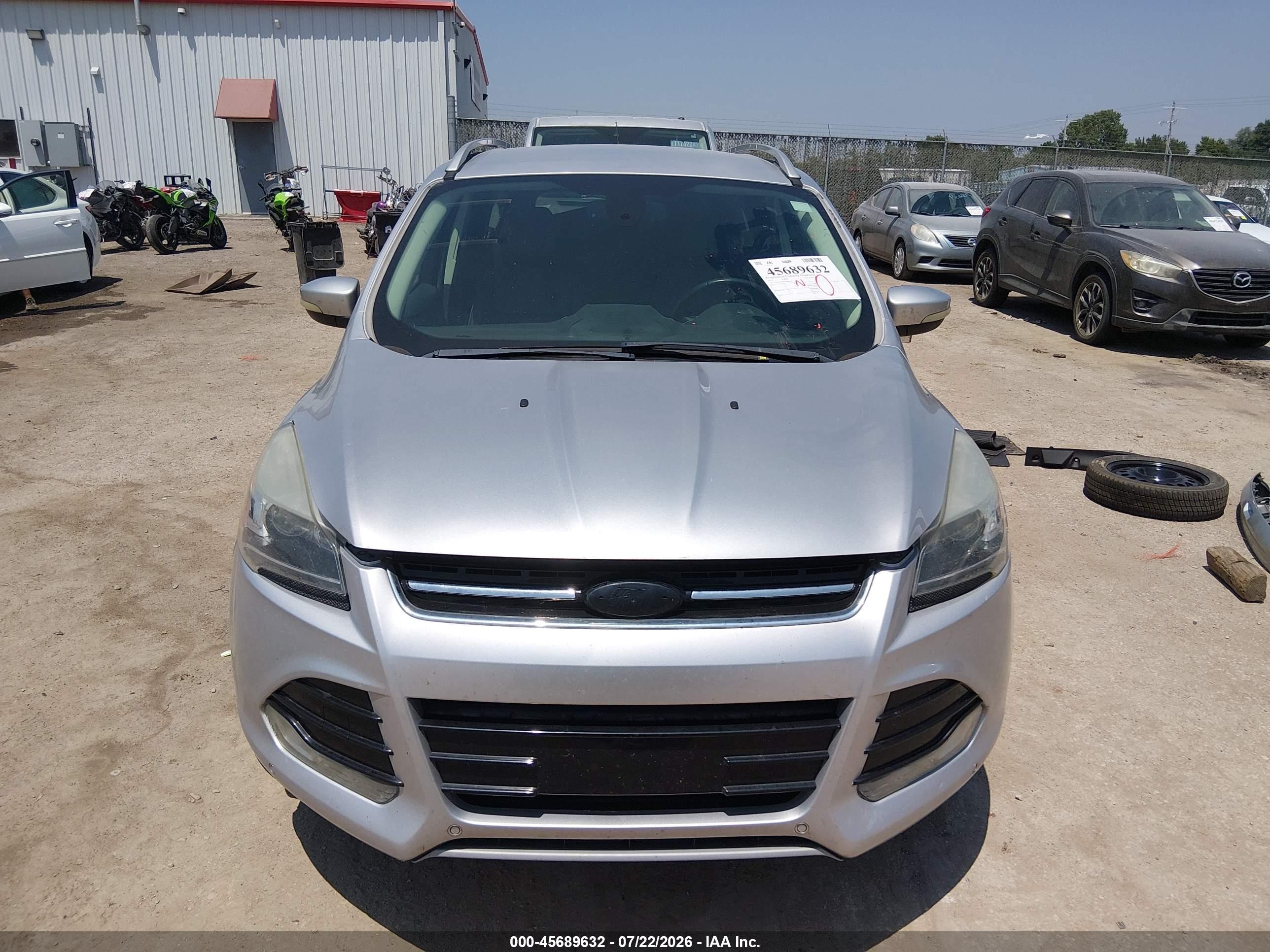 2015 Ford Escape Titanium Серебряный vin: 1FMCU9J98FUB60630