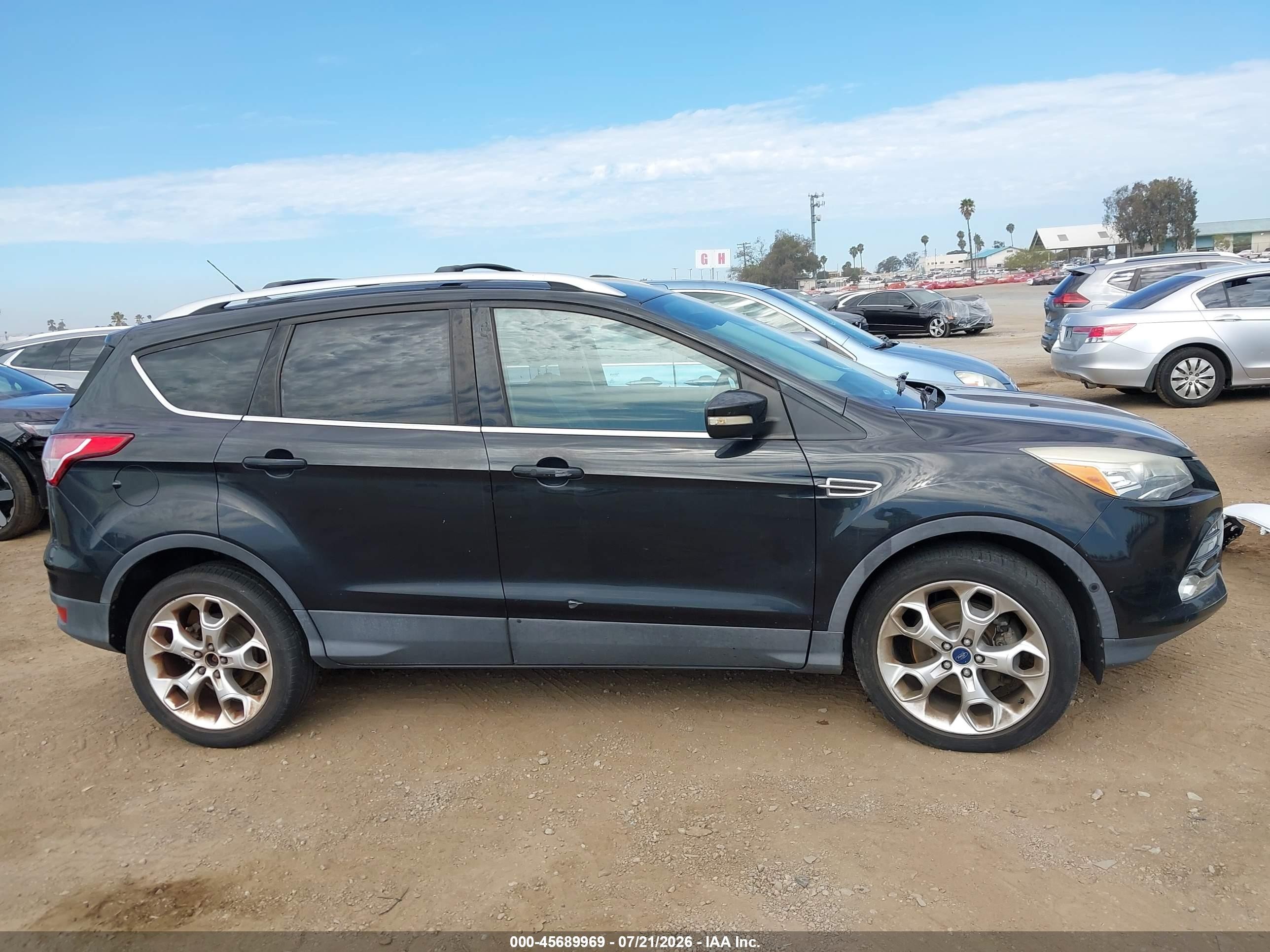2015 Ford Escape Titanium Black vin: 1FMCU9J98FUB62961