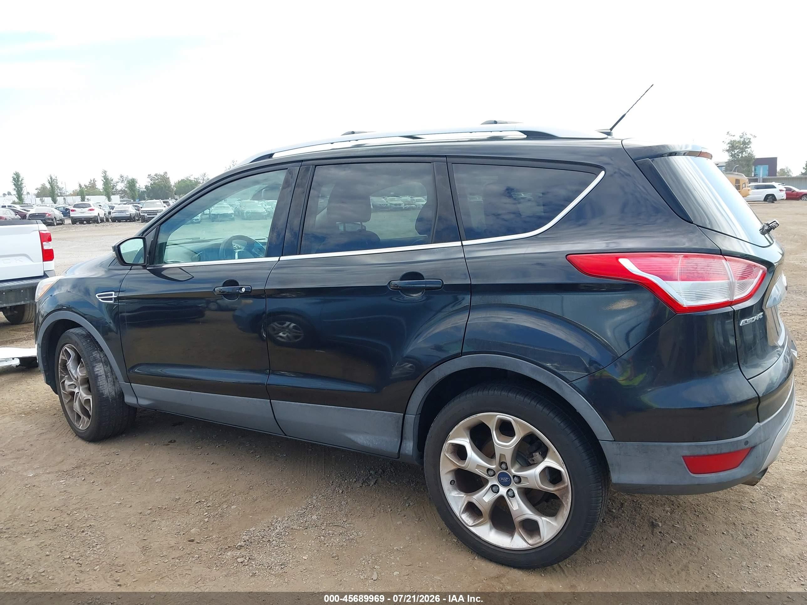 2015 Ford Escape Titanium Black vin: 1FMCU9J98FUB62961