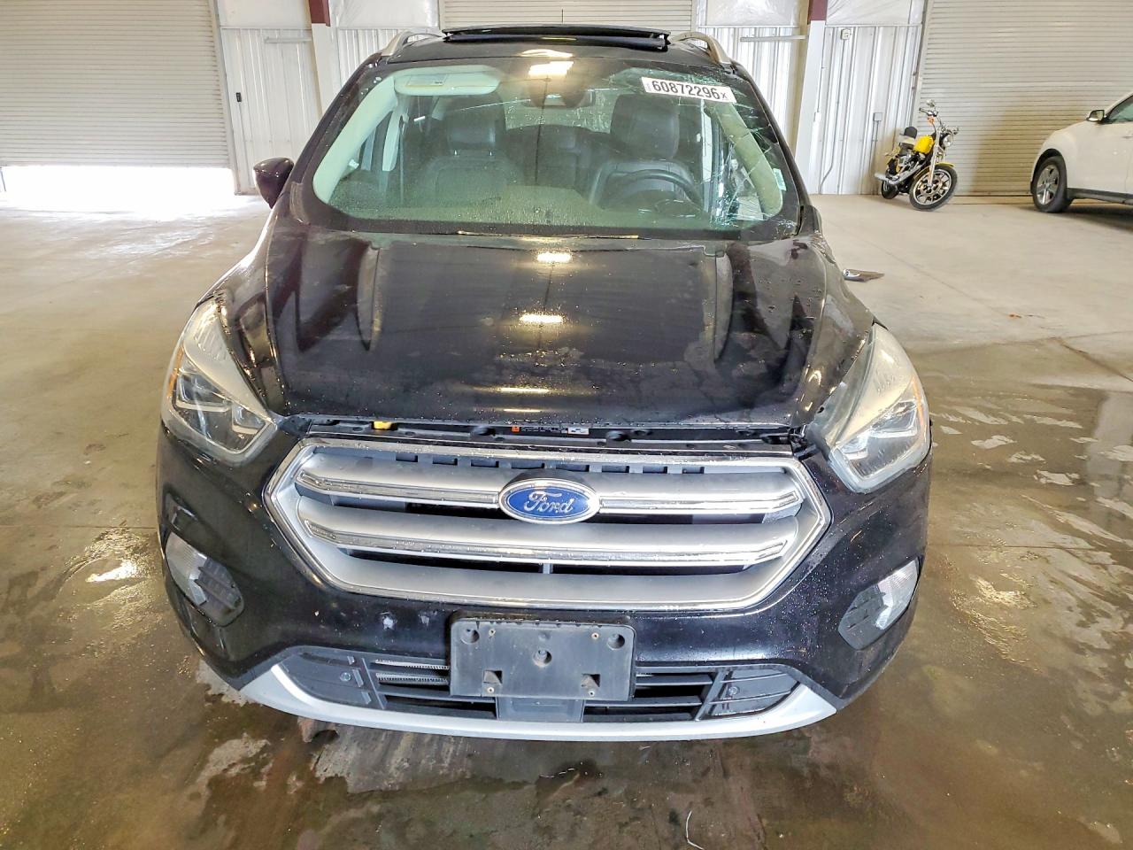 2017 Ford Escape Titanium Черный vin: 1FMCU9J98HUA82188