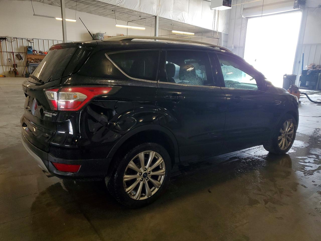 2017 Ford Escape Titanium Черный vin: 1FMCU9J98HUA82188
