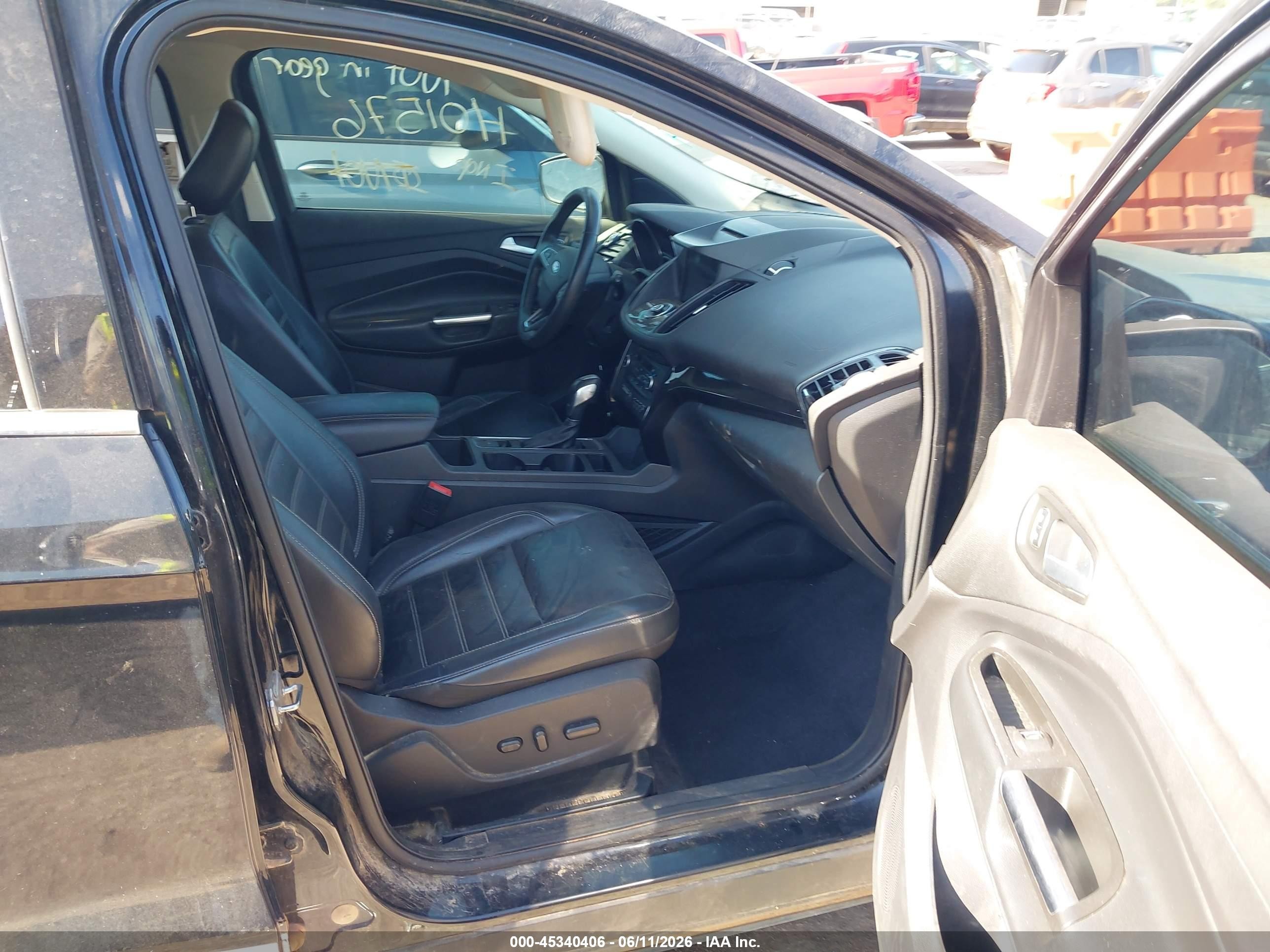 2018 Ford Escape Titanium Black vin: 1FMCU9J98JUD30736