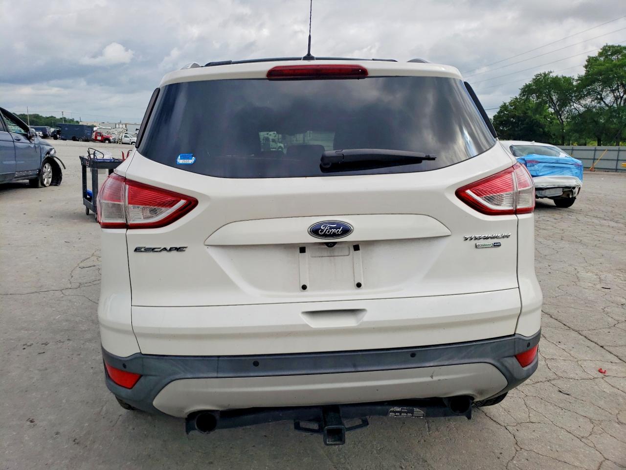 2013 Ford Escape Titanium White vin: 1FMCU9J99DUD14467