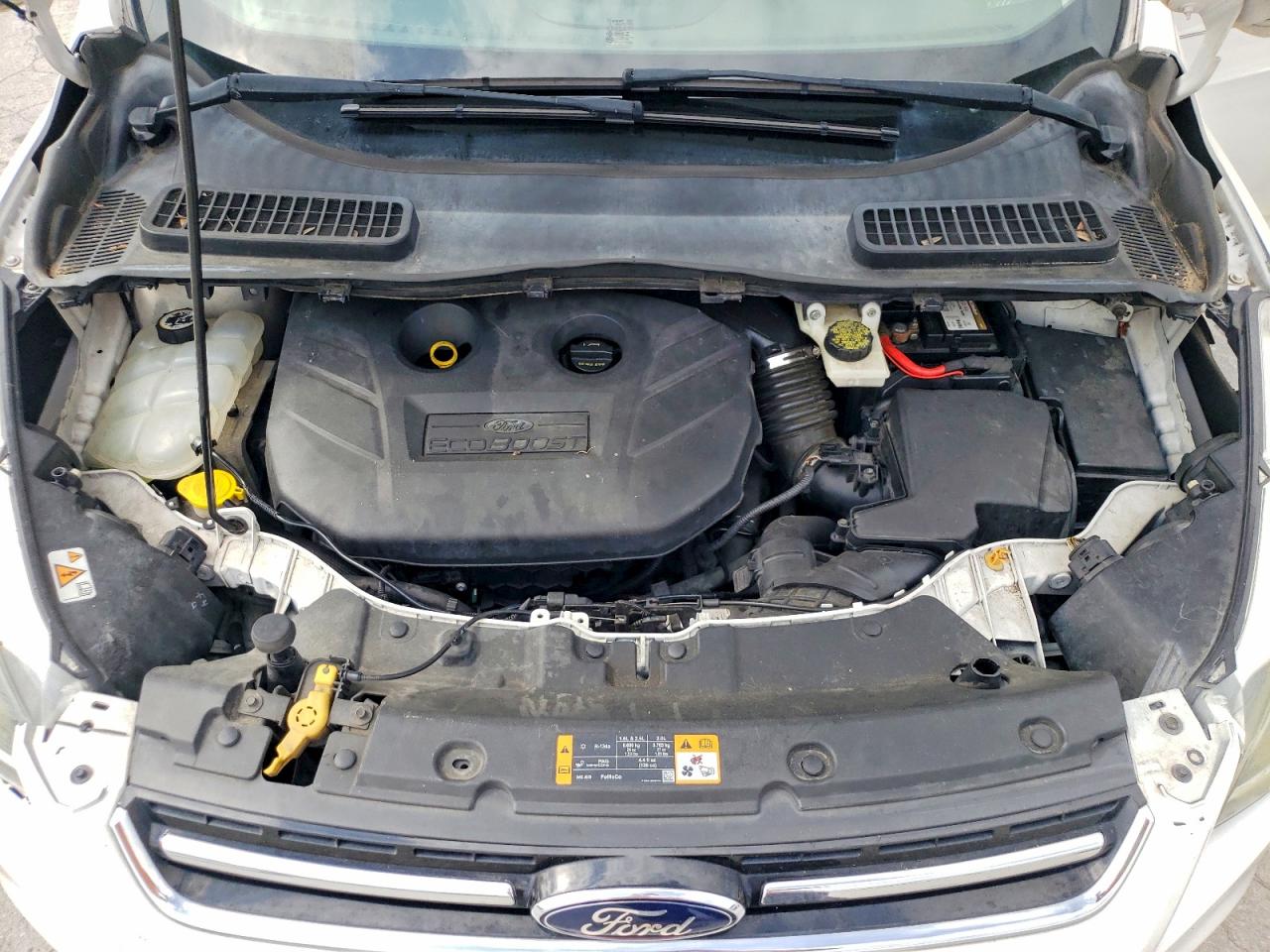 2013 Ford Escape Titanium White vin: 1FMCU9J99DUD14467