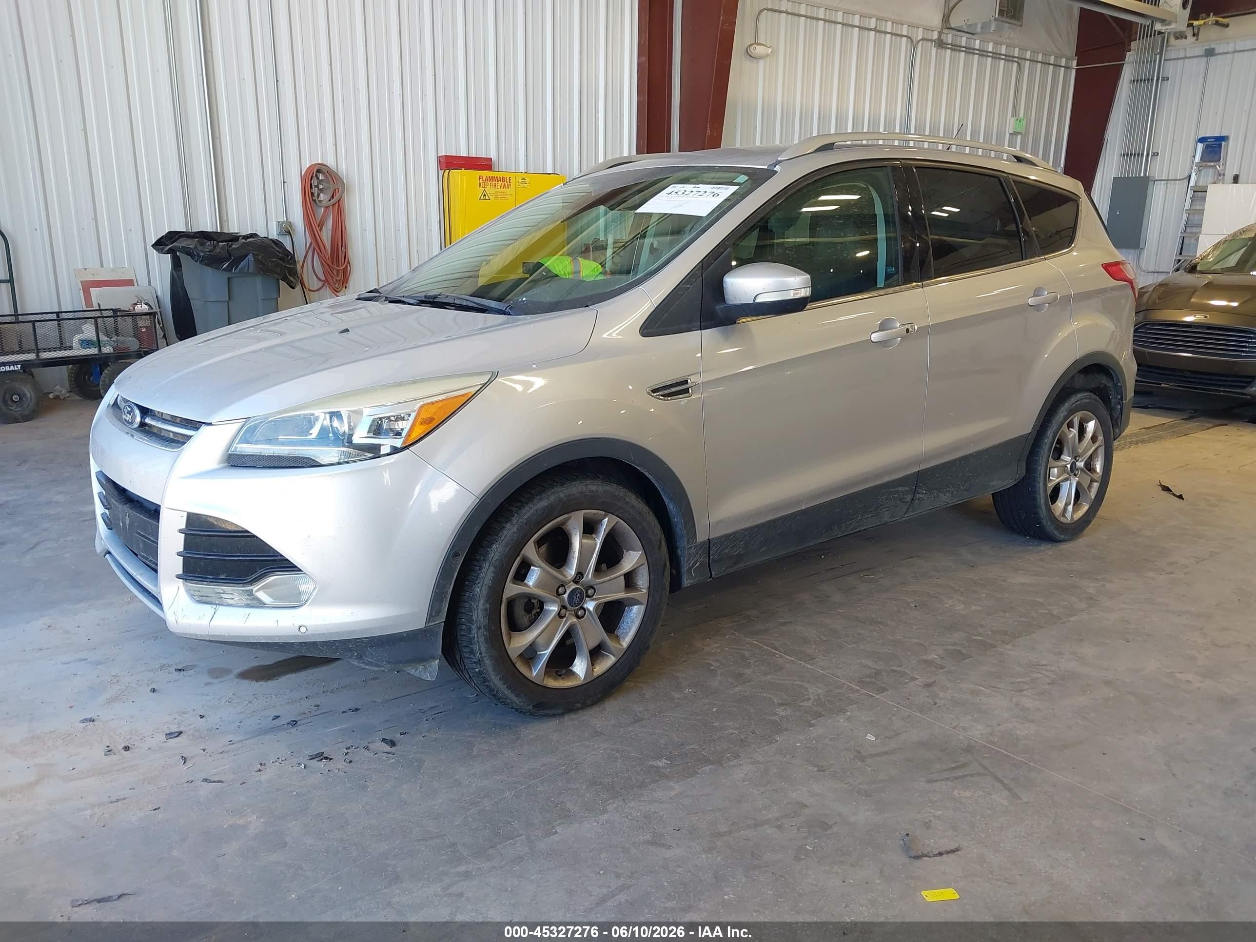 2014 Ford Escape Titanium Серебряный vin: 1FMCU9J99EUC44048