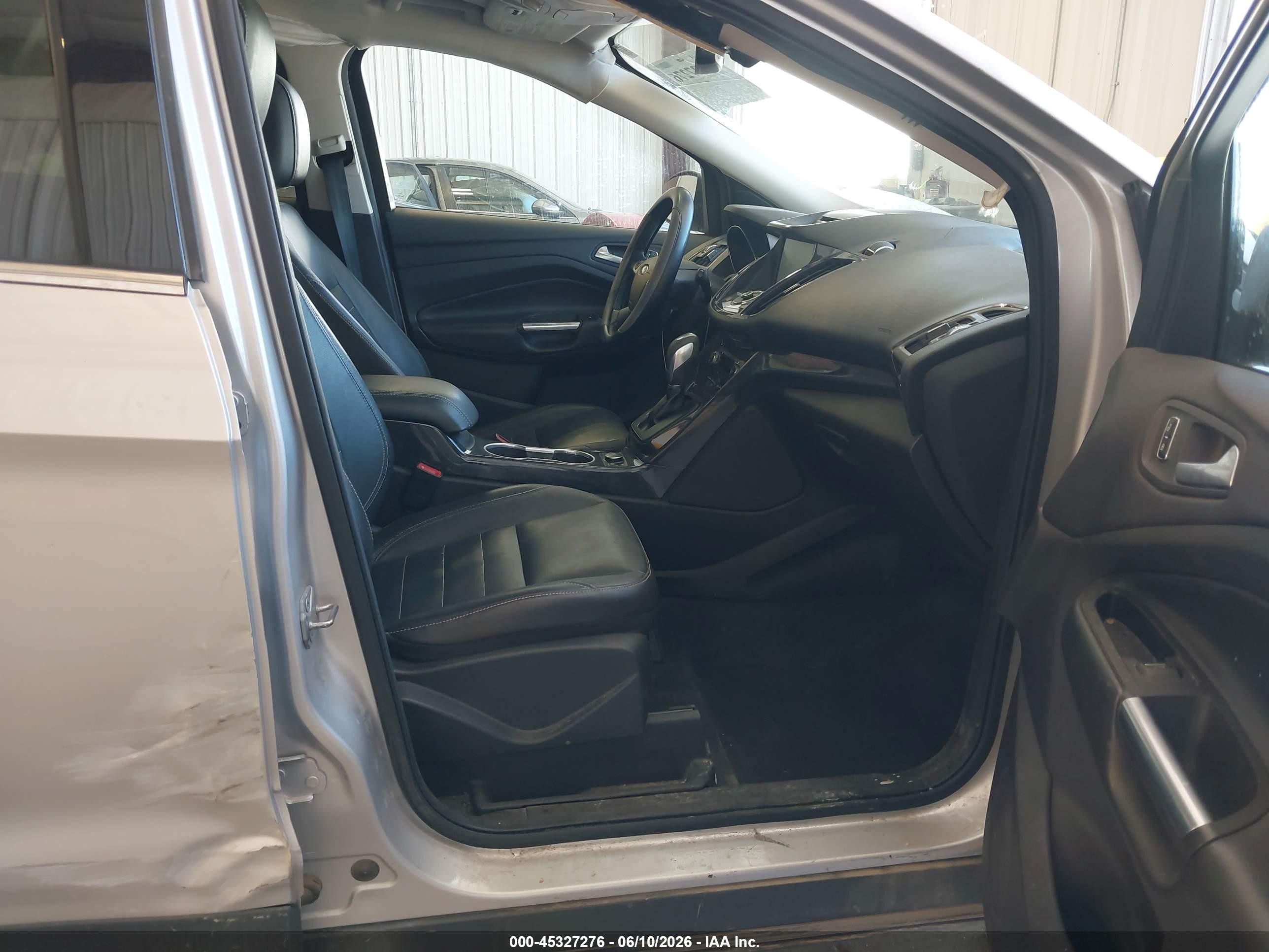2014 Ford Escape Titanium Серебряный vin: 1FMCU9J99EUC44048