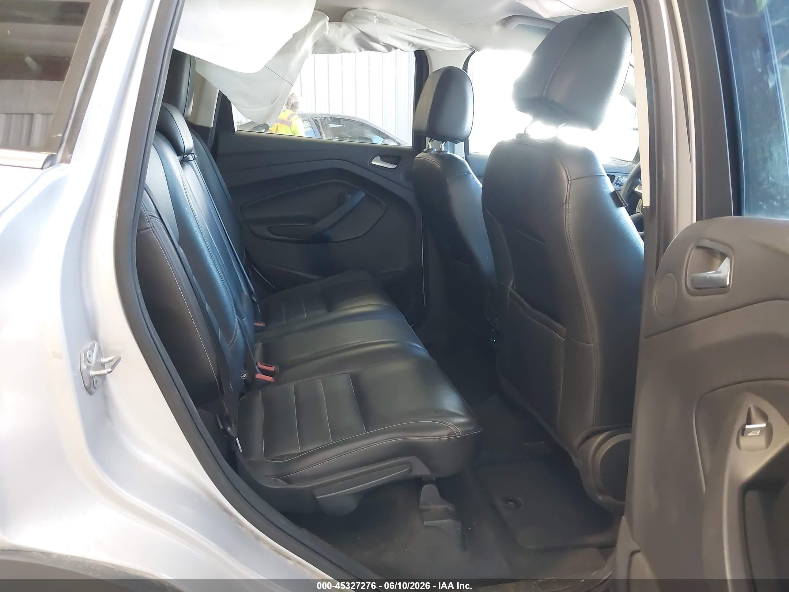 2014 Ford Escape Titanium Серебряный vin: 1FMCU9J99EUC44048
