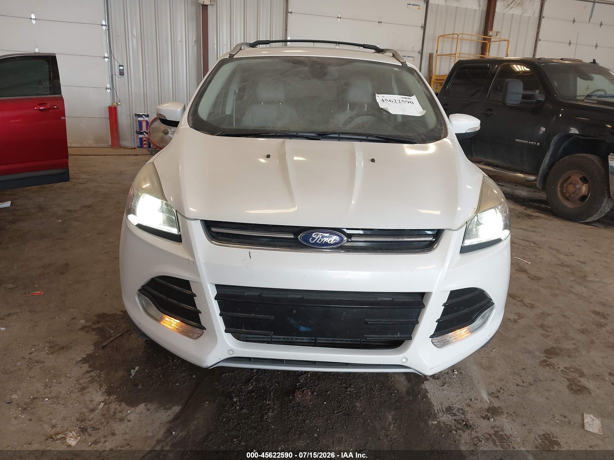 2014 Ford Escape Titanium White vin: 1FMCU9J99EUD92698