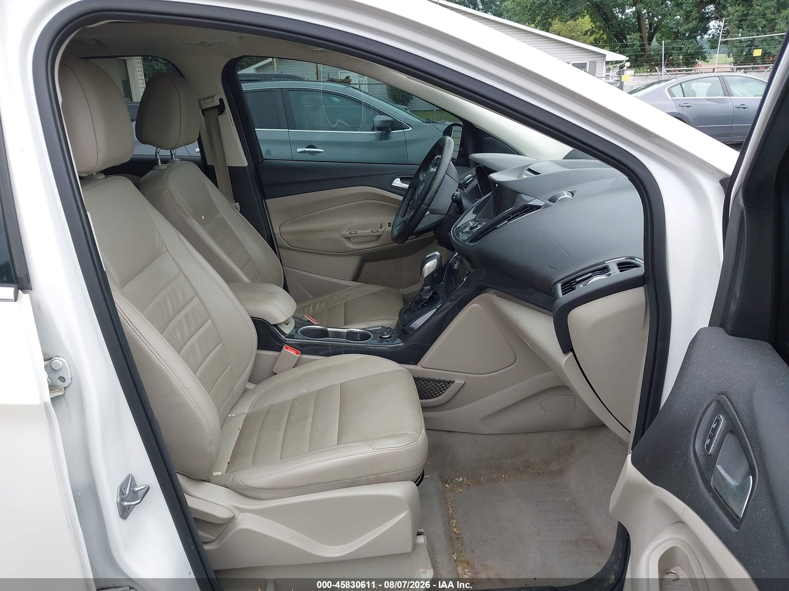 2014 Ford Escape Titanium White vin: 1FMCU9J99EUE45495