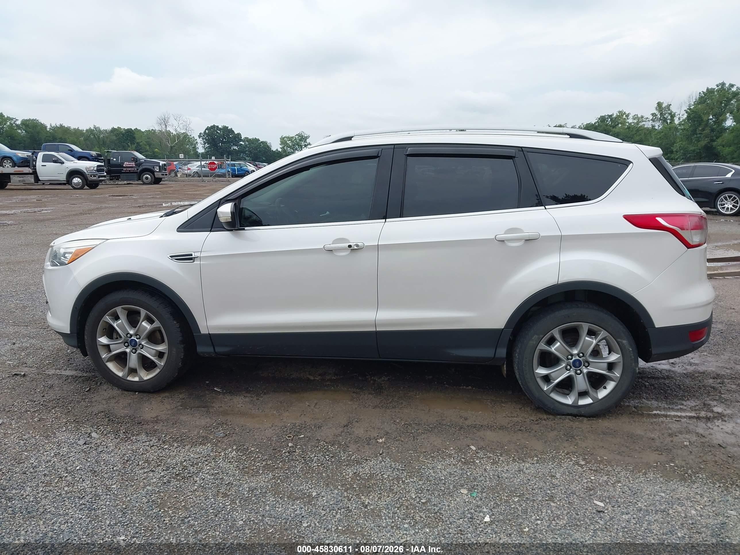 2014 Ford Escape Titanium White vin: 1FMCU9J99EUE45495