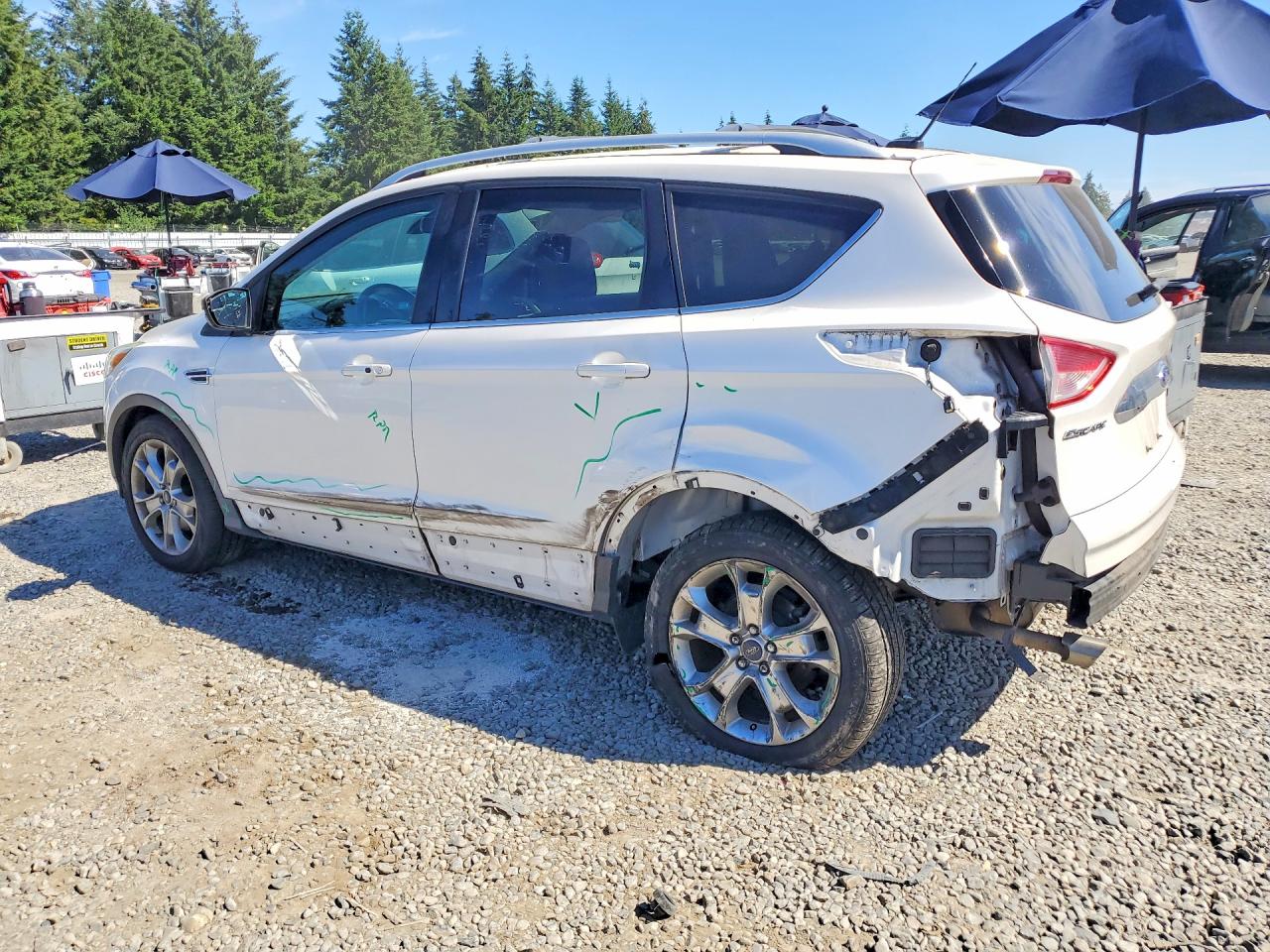 2015 Ford Escape Titanium White vin: 1FMCU9J99FUA44000