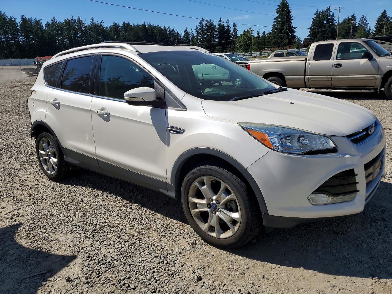 2015 Ford Escape Titanium White vin: 1FMCU9J99FUA44000