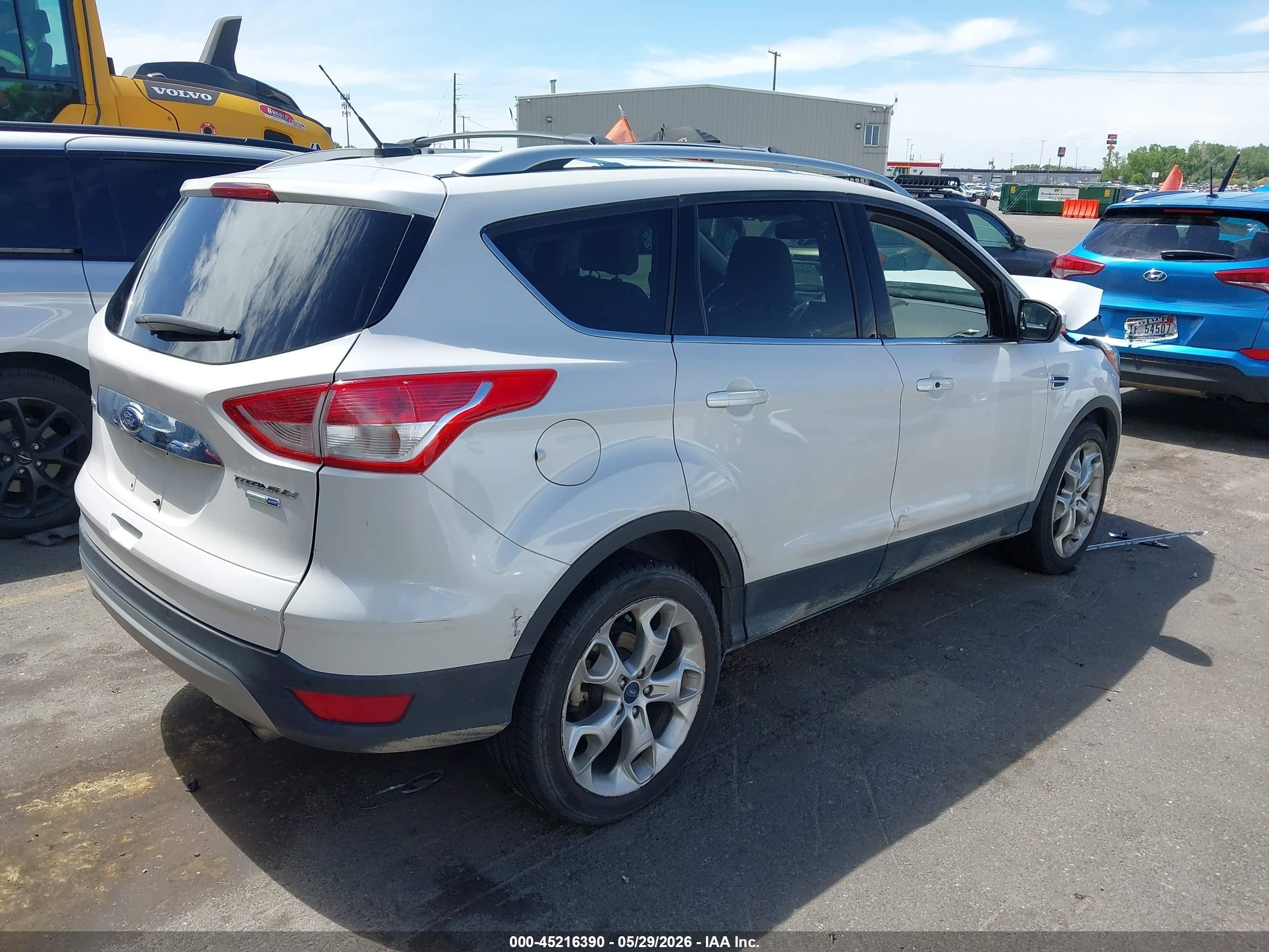2015 Ford Escape Titanium White vin: 1FMCU9J99FUB62290