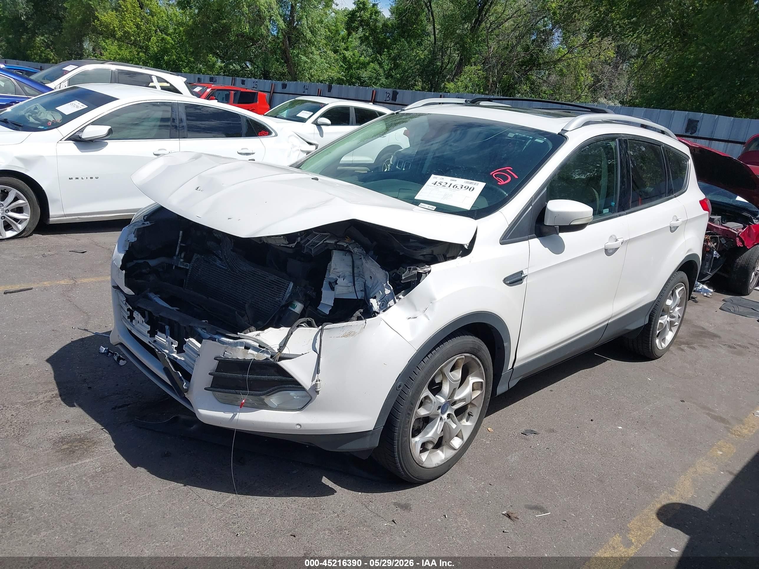 2015 Ford Escape Titanium White vin: 1FMCU9J99FUB62290