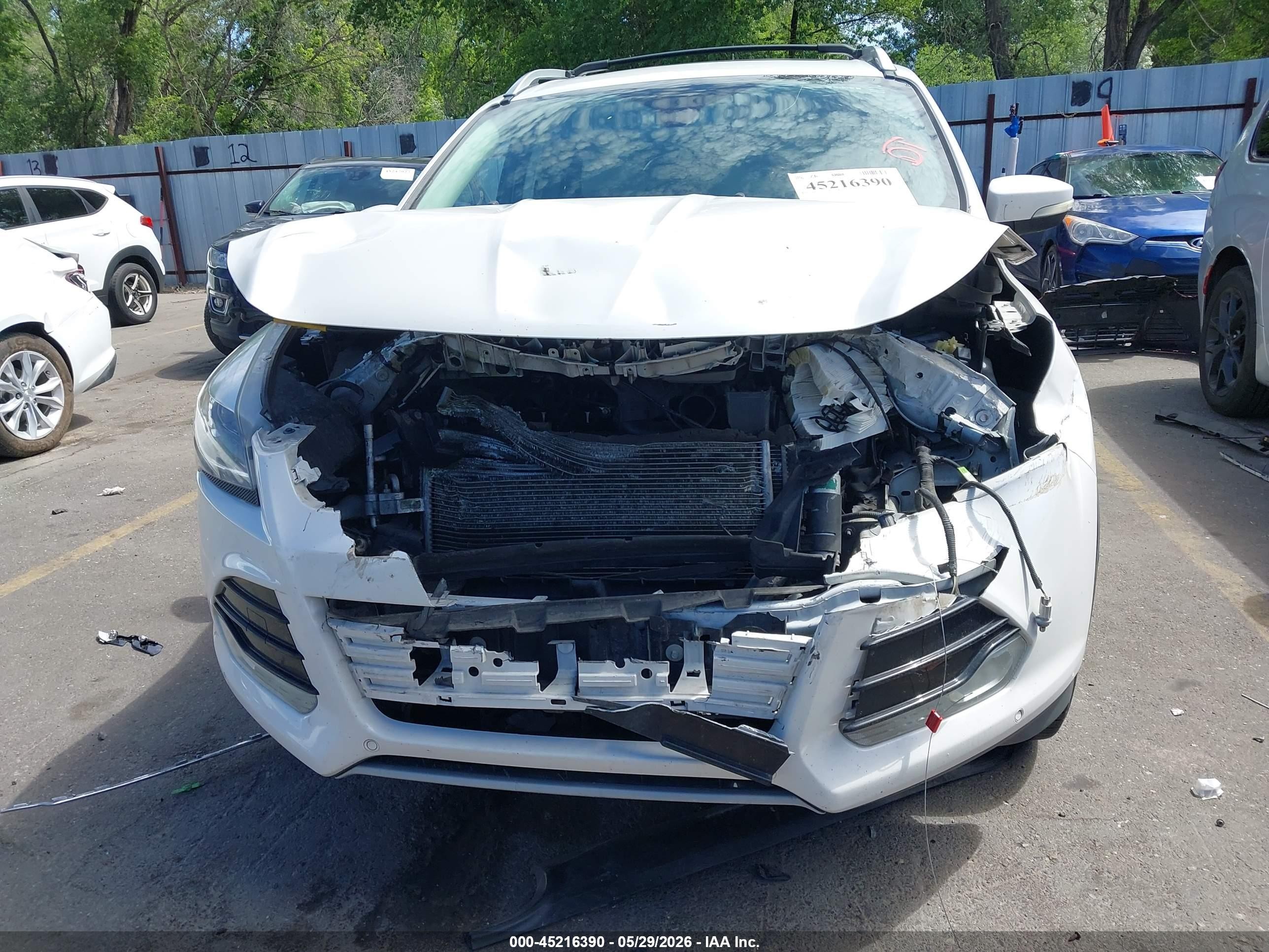 2015 Ford Escape Titanium White vin: 1FMCU9J99FUB62290