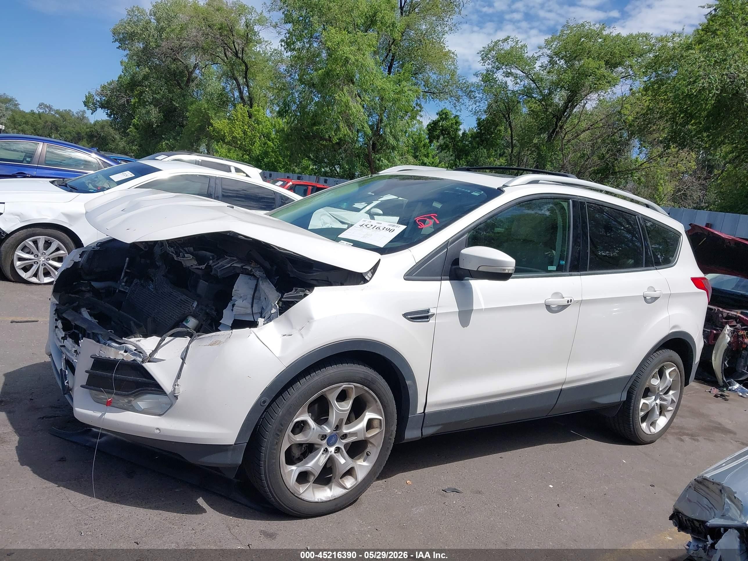 2015 Ford Escape Titanium White vin: 1FMCU9J99FUB62290