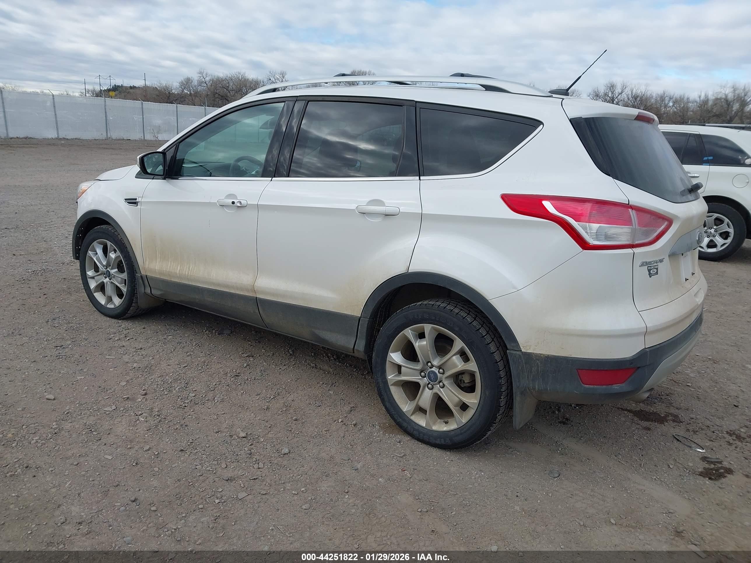 2015 Ford Escape Titanium White vin: 1FMCU9J99FUB63908