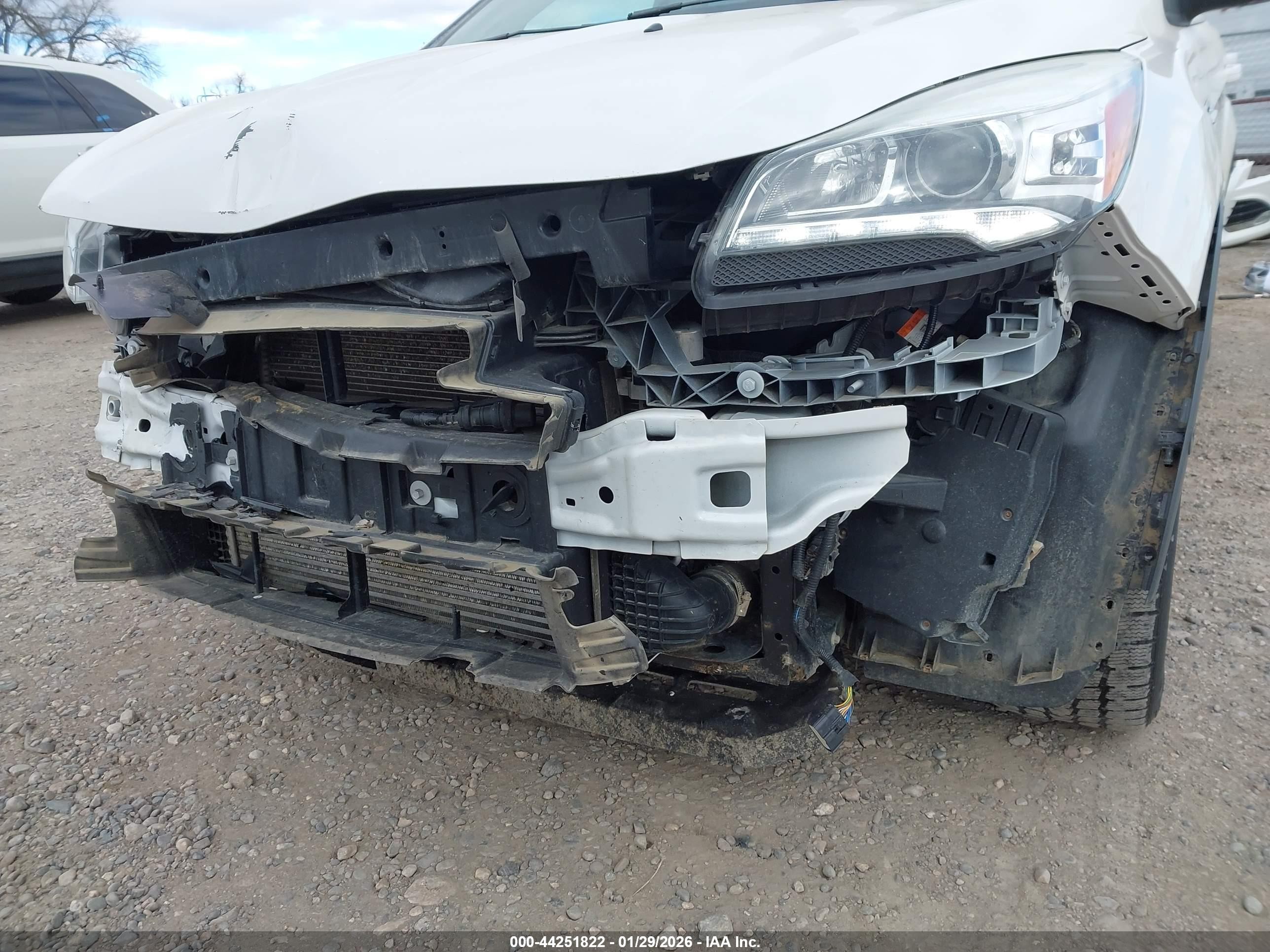 2015 Ford Escape Titanium White vin: 1FMCU9J99FUB63908