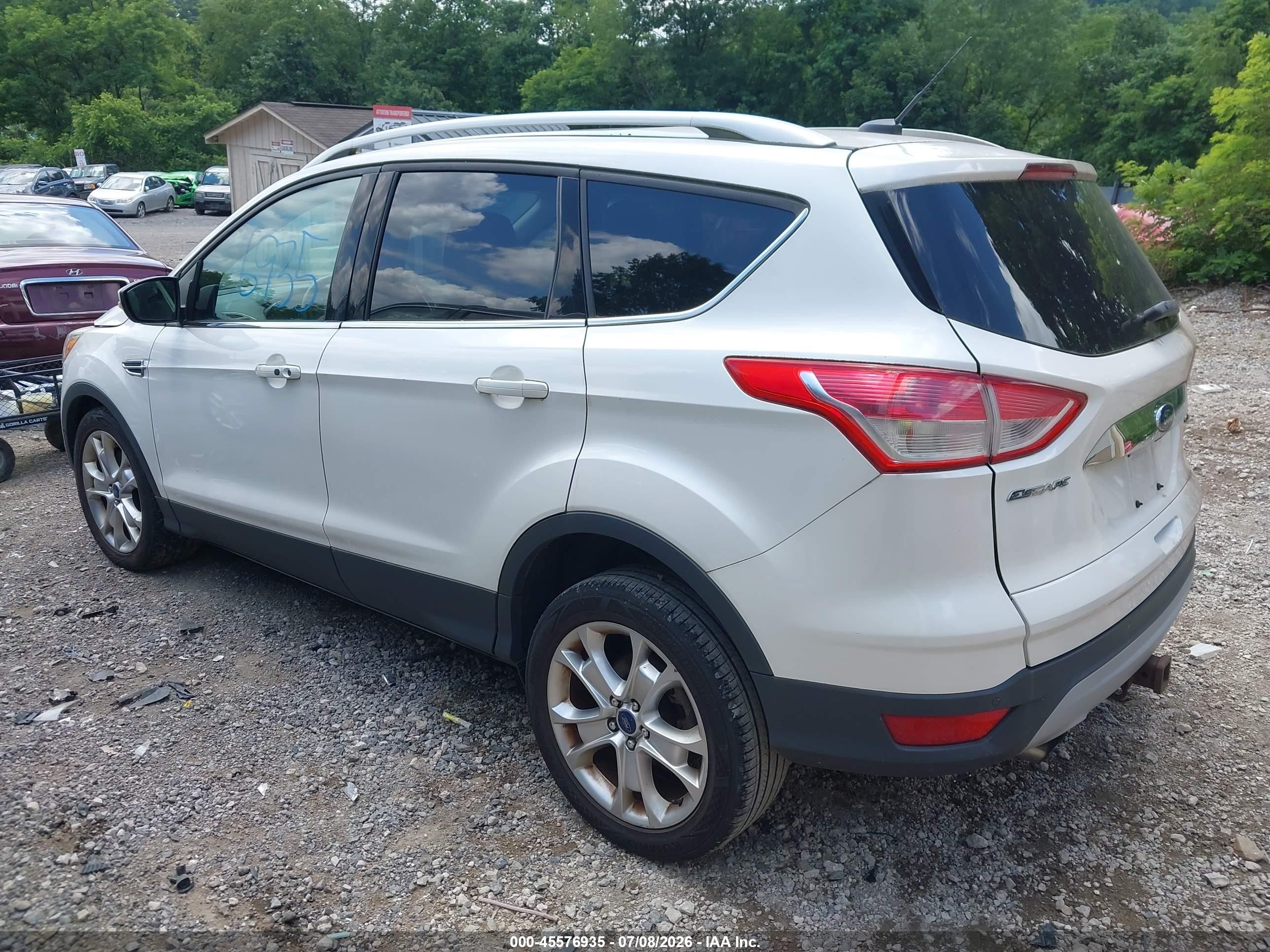 2015 Ford Escape Titanium White vin: 1FMCU9J99FUC75804