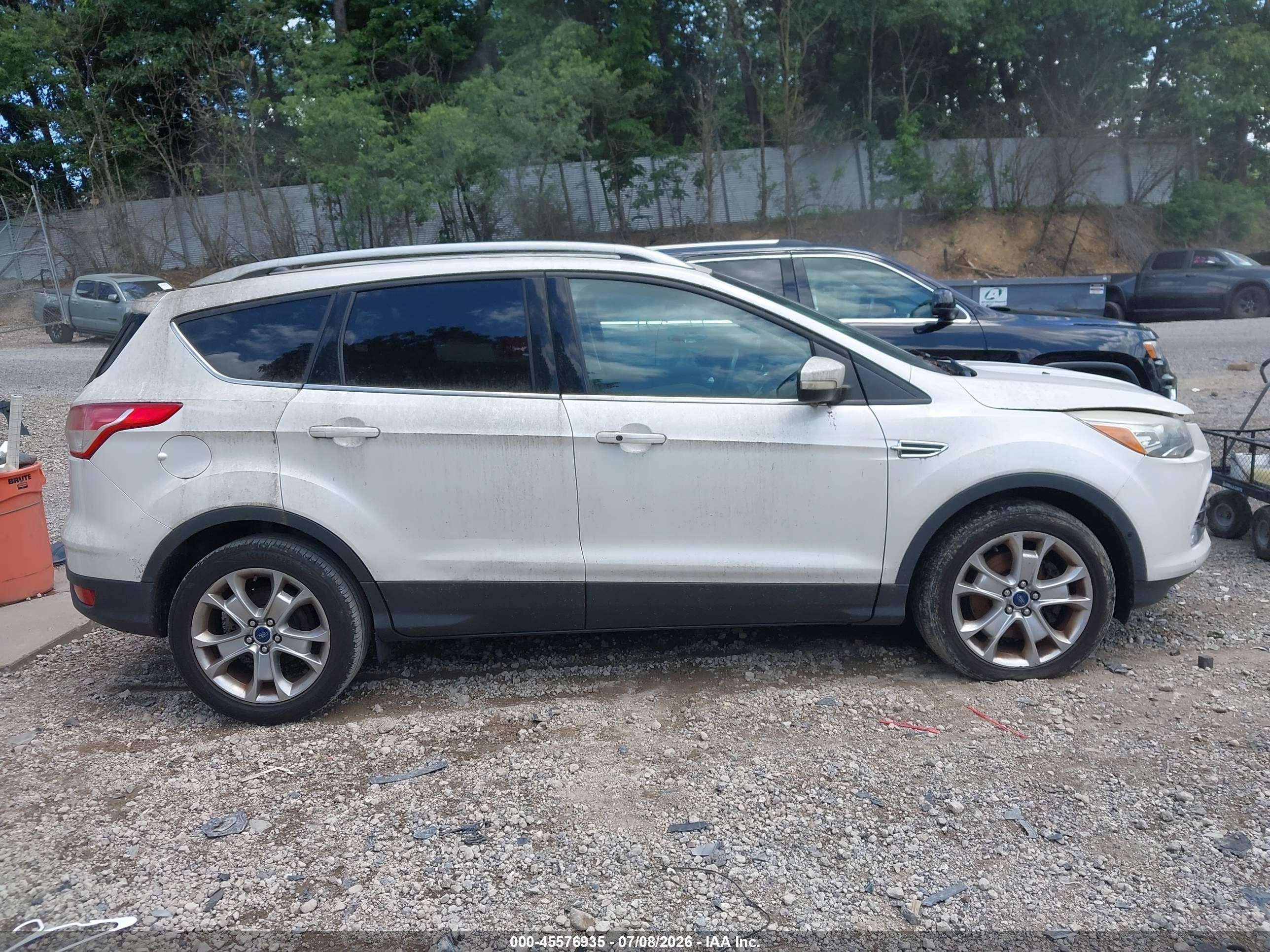 2015 Ford Escape Titanium White vin: 1FMCU9J99FUC75804