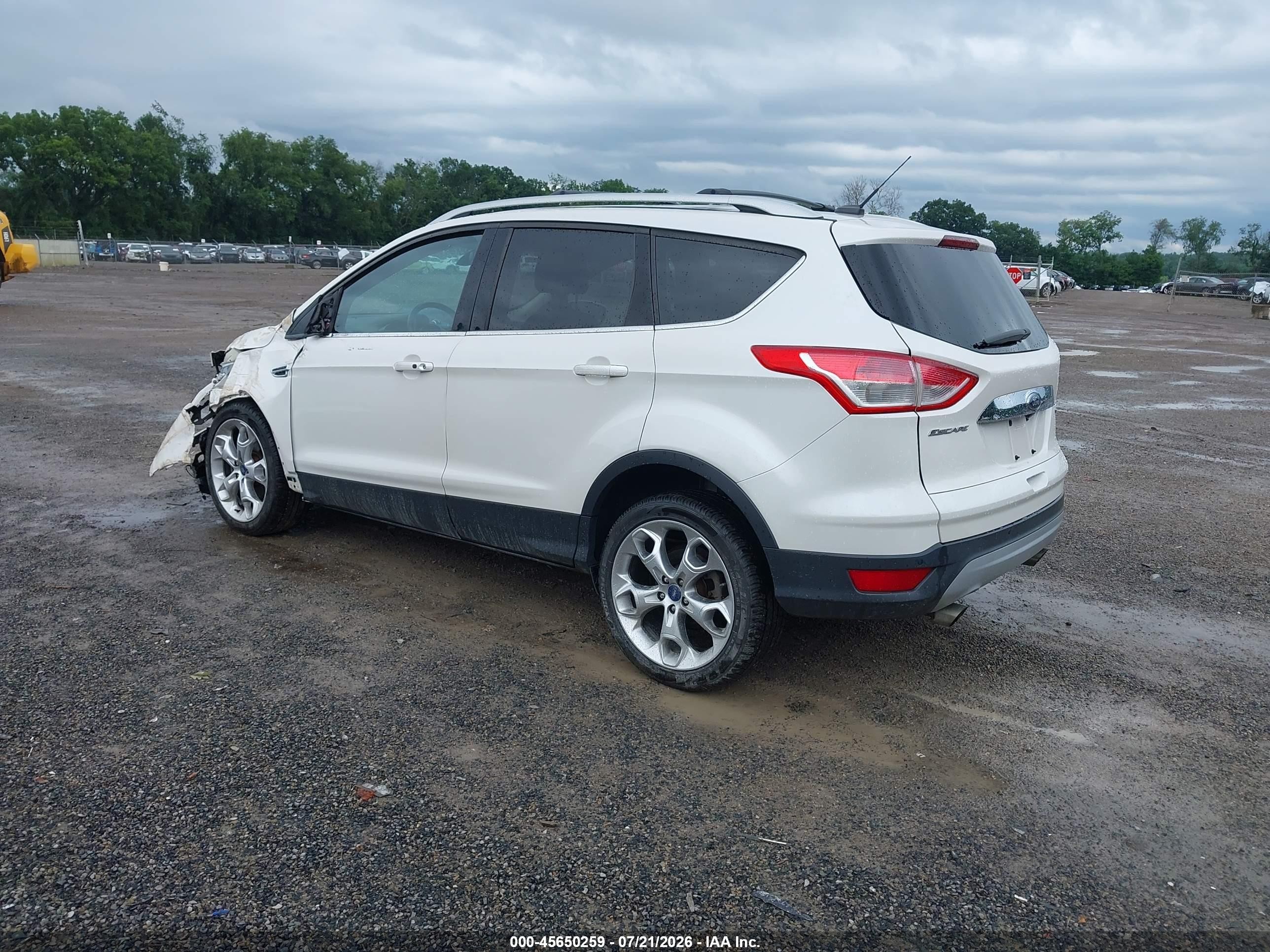 2014 Ford Escape Titanium White vin: 1FMCU9J9XEUA12011