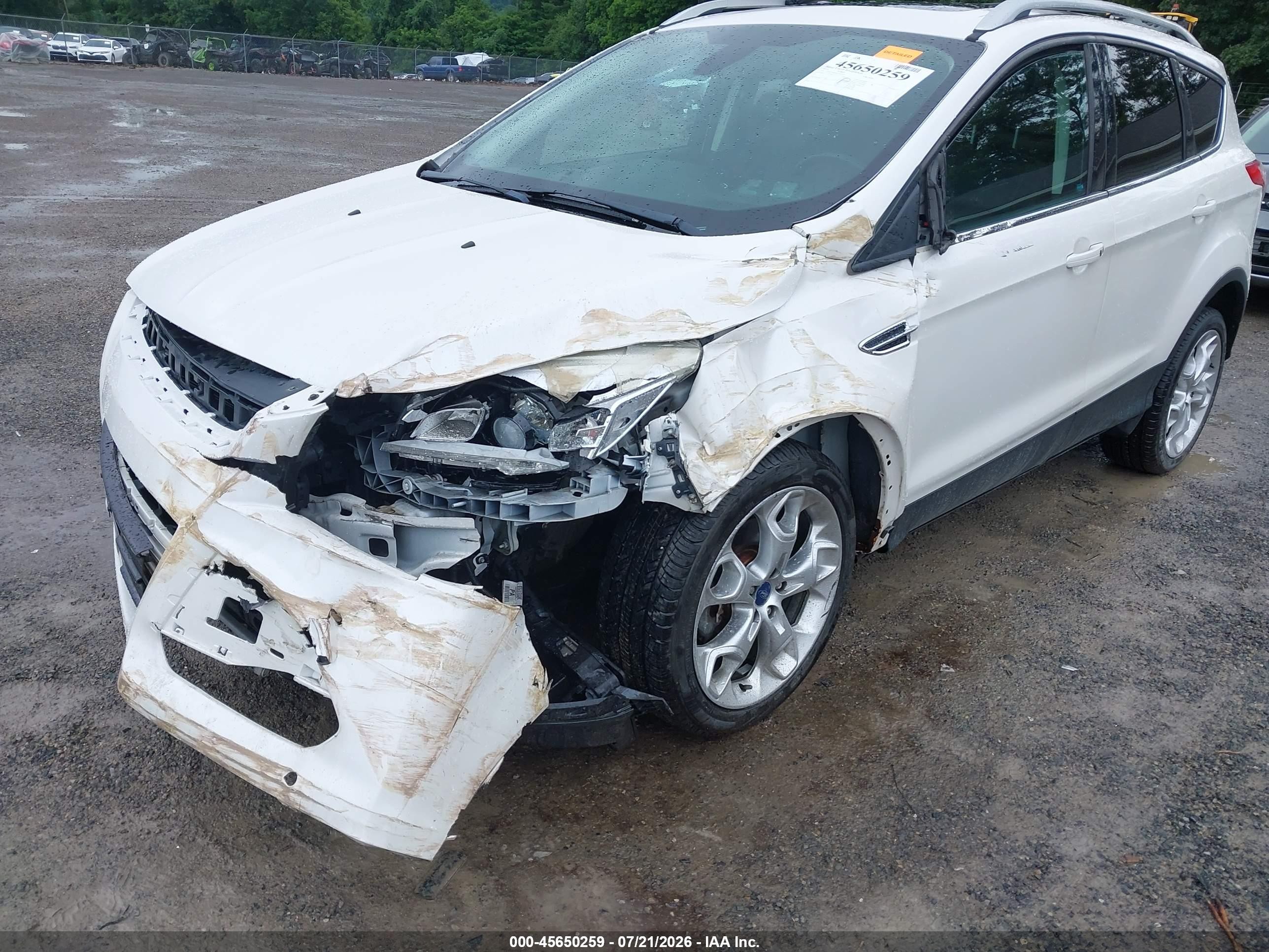 2014 Ford Escape Titanium White vin: 1FMCU9J9XEUA12011