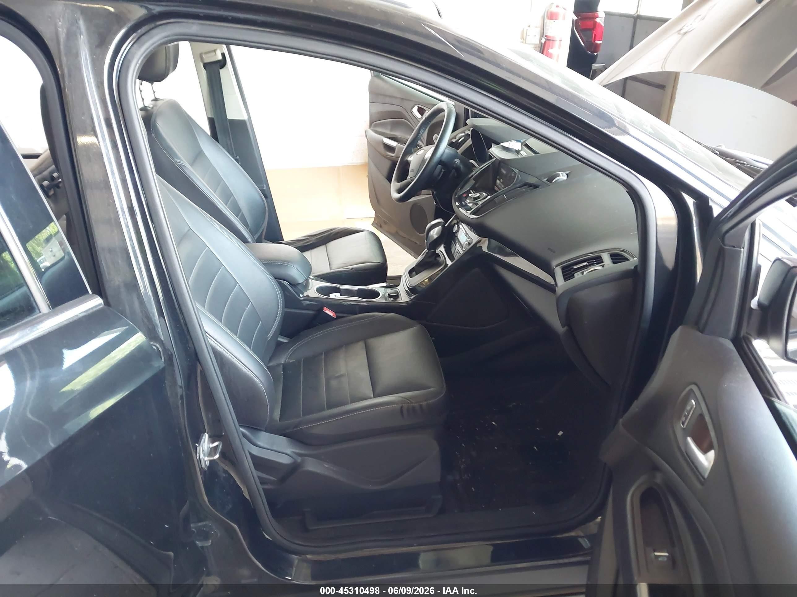 2014 Ford Escape Titanium Black vin: 1FMCU9J9XEUA70782