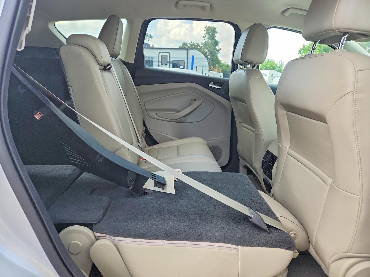 2014 Ford Escape Titanium Silver vin: 1FMCU9J9XEUD17167