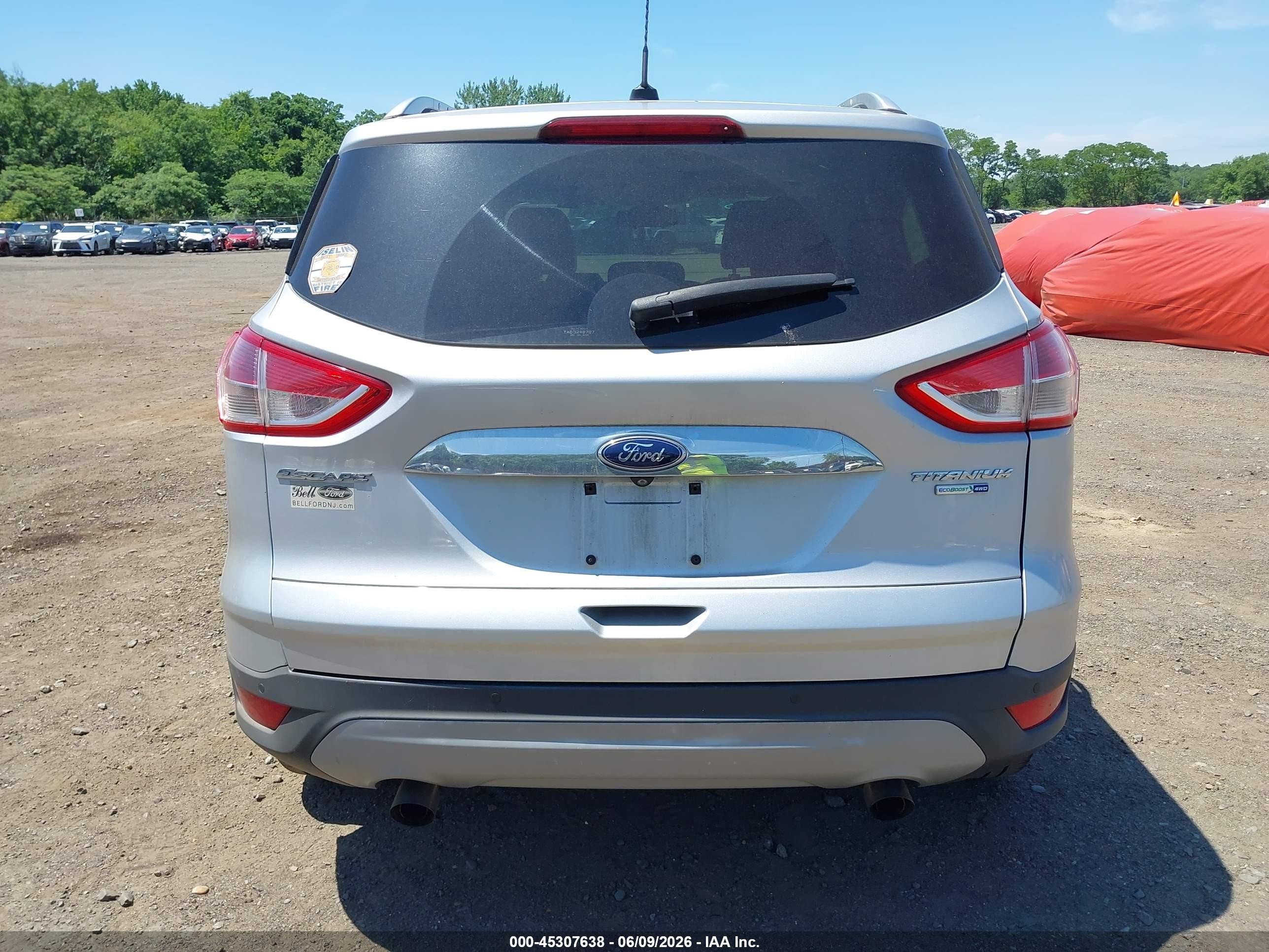 2014 Ford Escape Titanium Silver vin: 1FMCU9J9XEUD69558