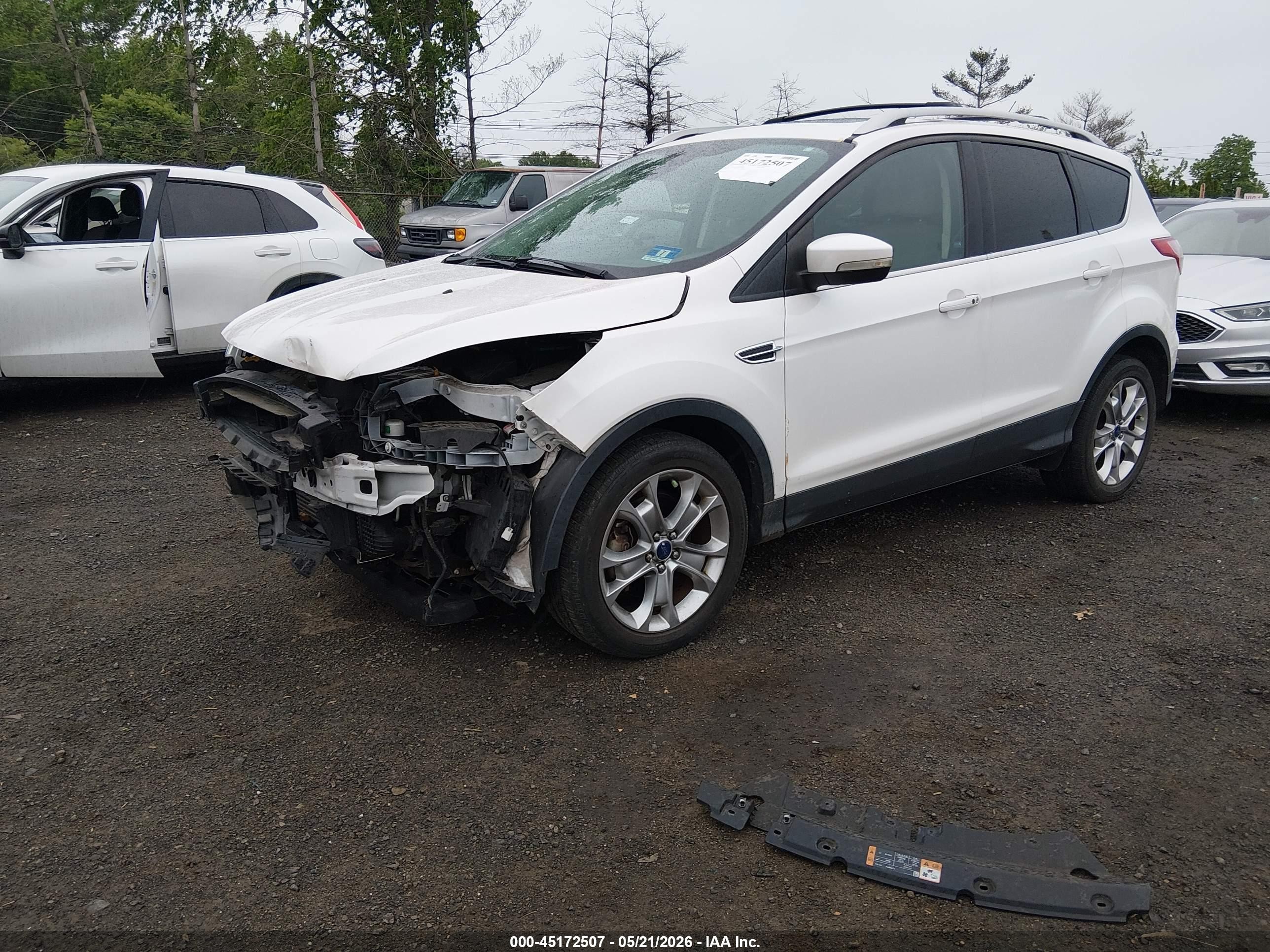 2014 Ford Escape Titanium White vin: 1FMCU9J9XEUD97991