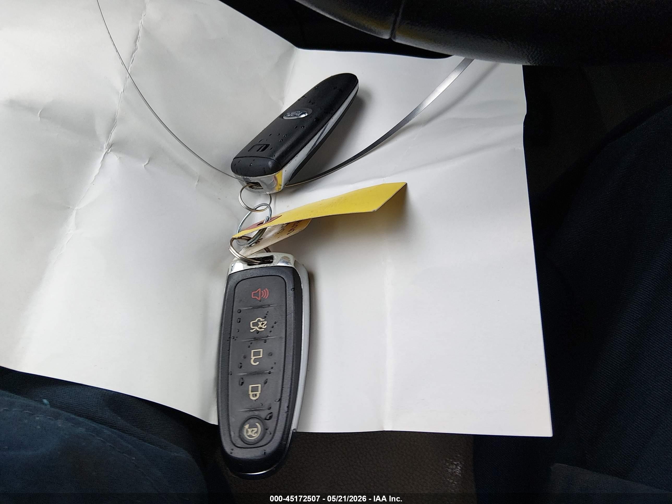 2014 Ford Escape Titanium White vin: 1FMCU9J9XEUD97991