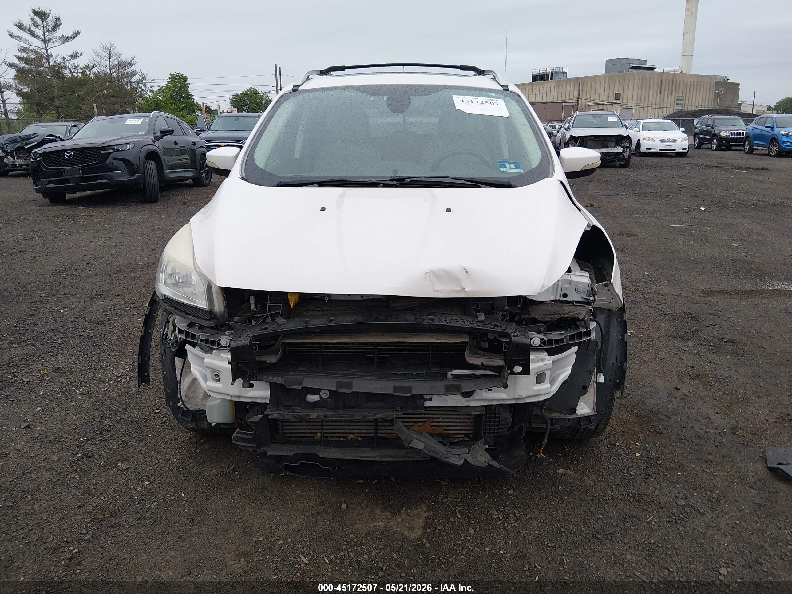 2014 Ford Escape Titanium White vin: 1FMCU9J9XEUD97991
