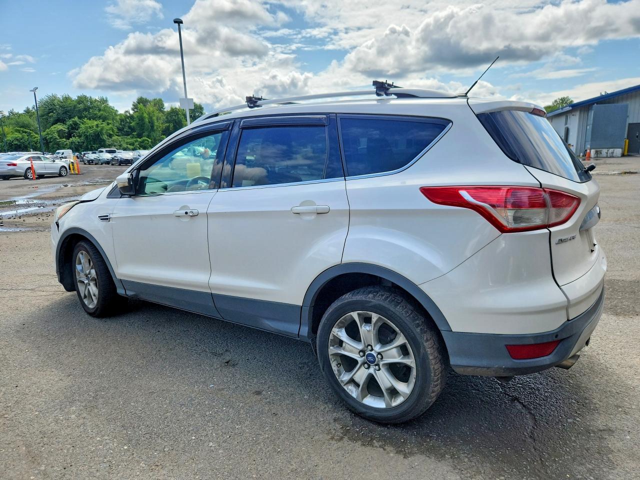 2014 Ford Escape Titanium White vin: 1FMCU9J9XEUE07807