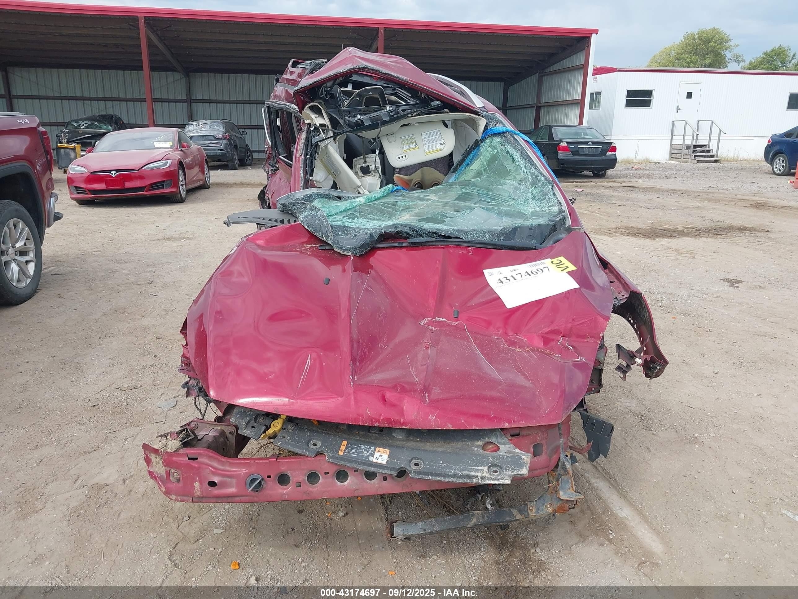 2014 Ford Escape Titanium Red vin: 1FMCU9J9XEUE56943