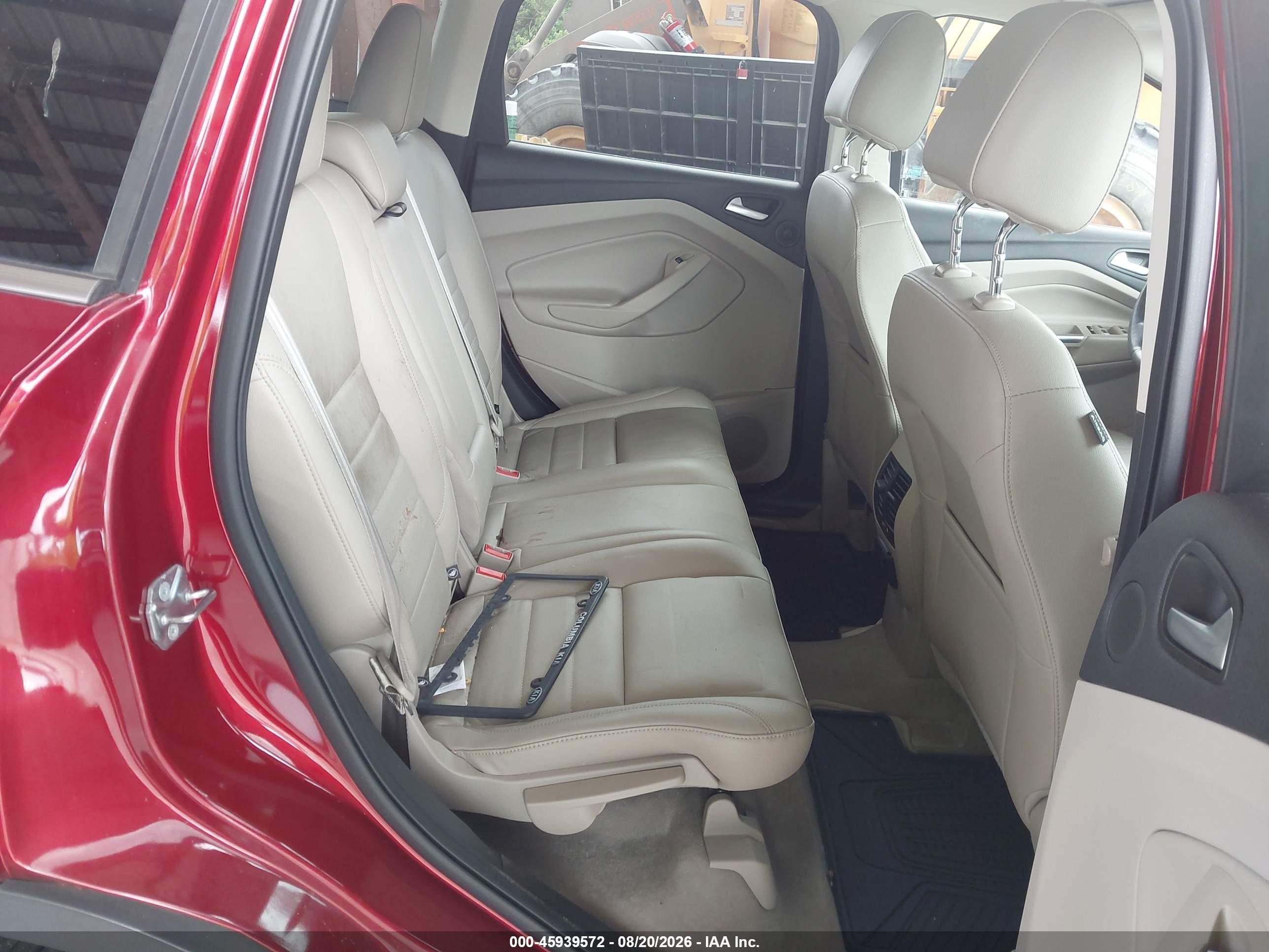 2015 Ford Escape Titanium Burgundy vin: 1FMCU9J9XFUA96803