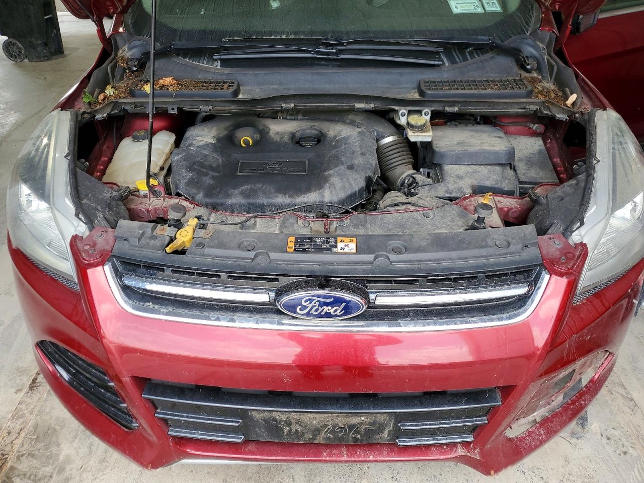 2015 Ford Escape Titanium Burgundy vin: 1FMCU9J9XFUB15639