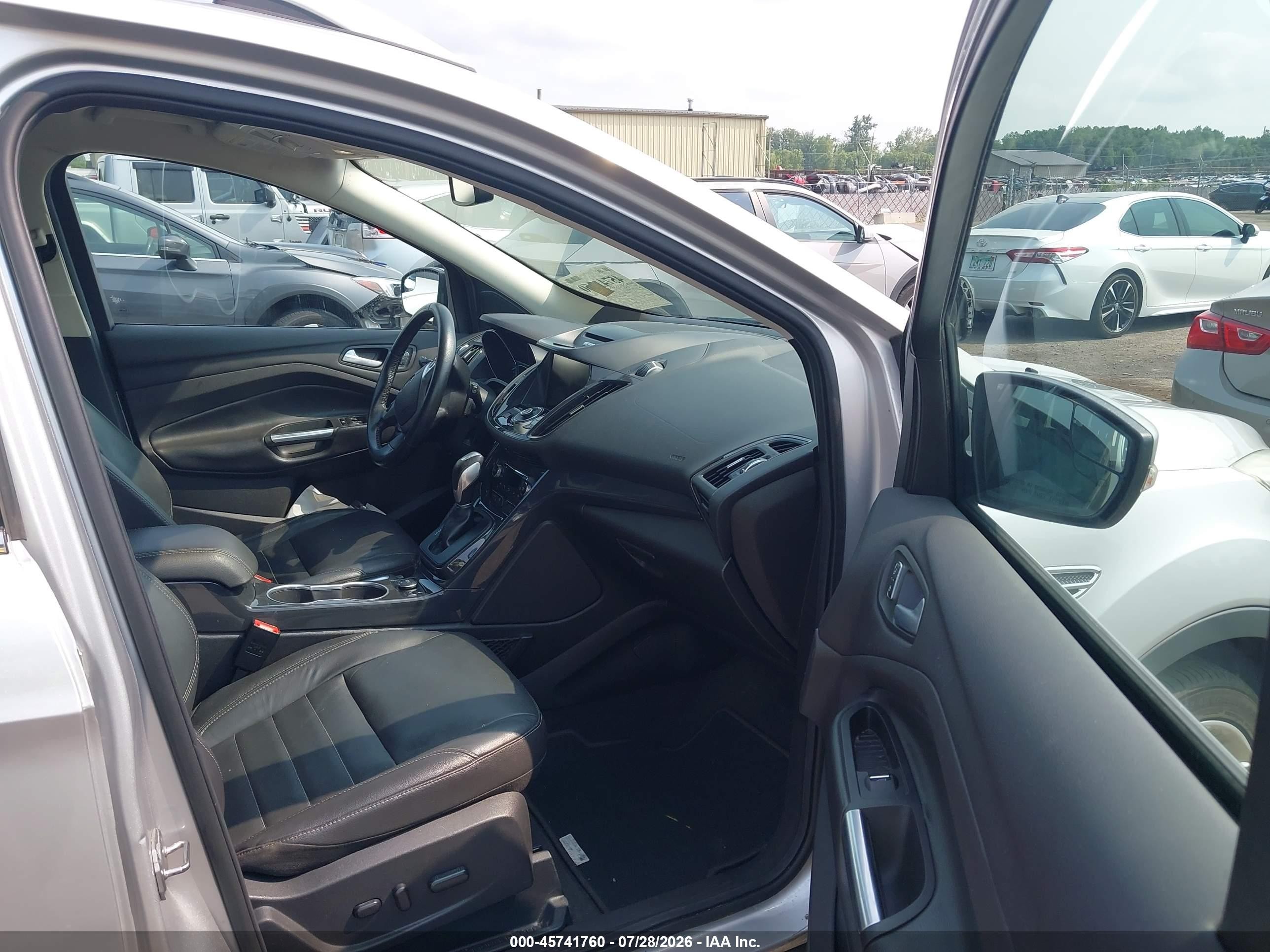 2015 Ford Escape Titanium Silver vin: 1FMCU9J9XFUB18220
