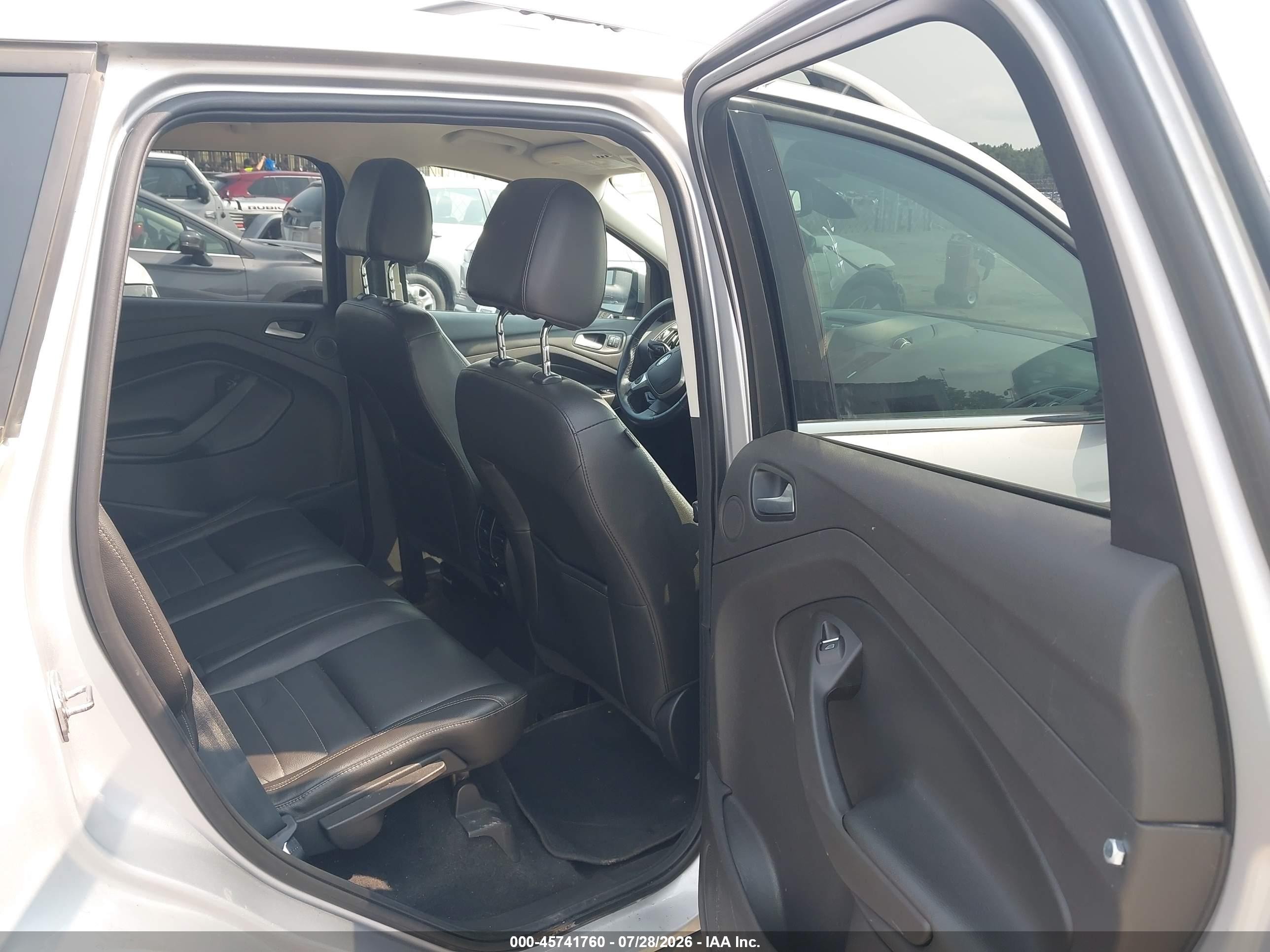 2015 Ford Escape Titanium Silver vin: 1FMCU9J9XFUB18220