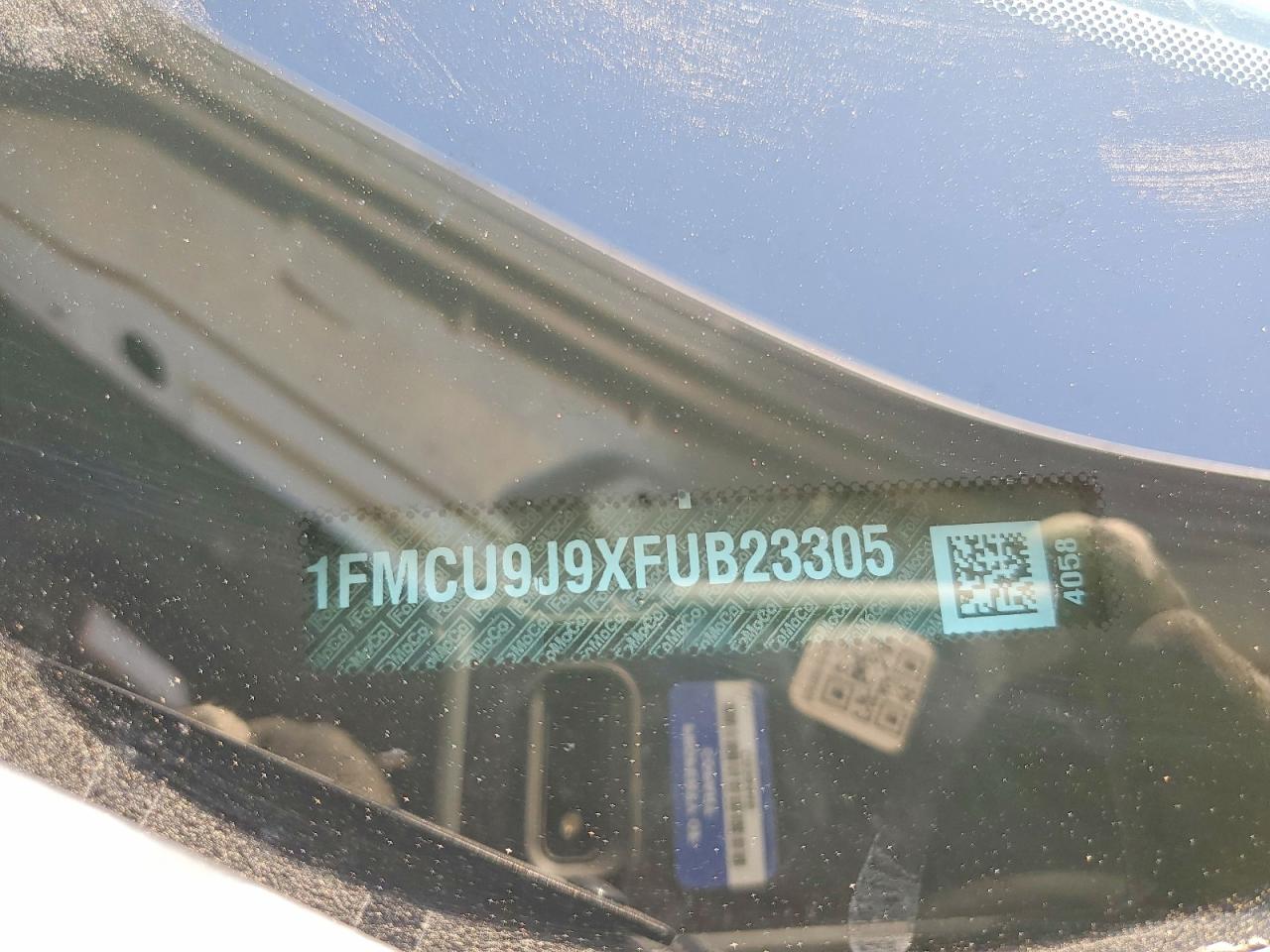 2015 Ford Escape Titanium Silver vin: 1FMCU9J9XFUB23305