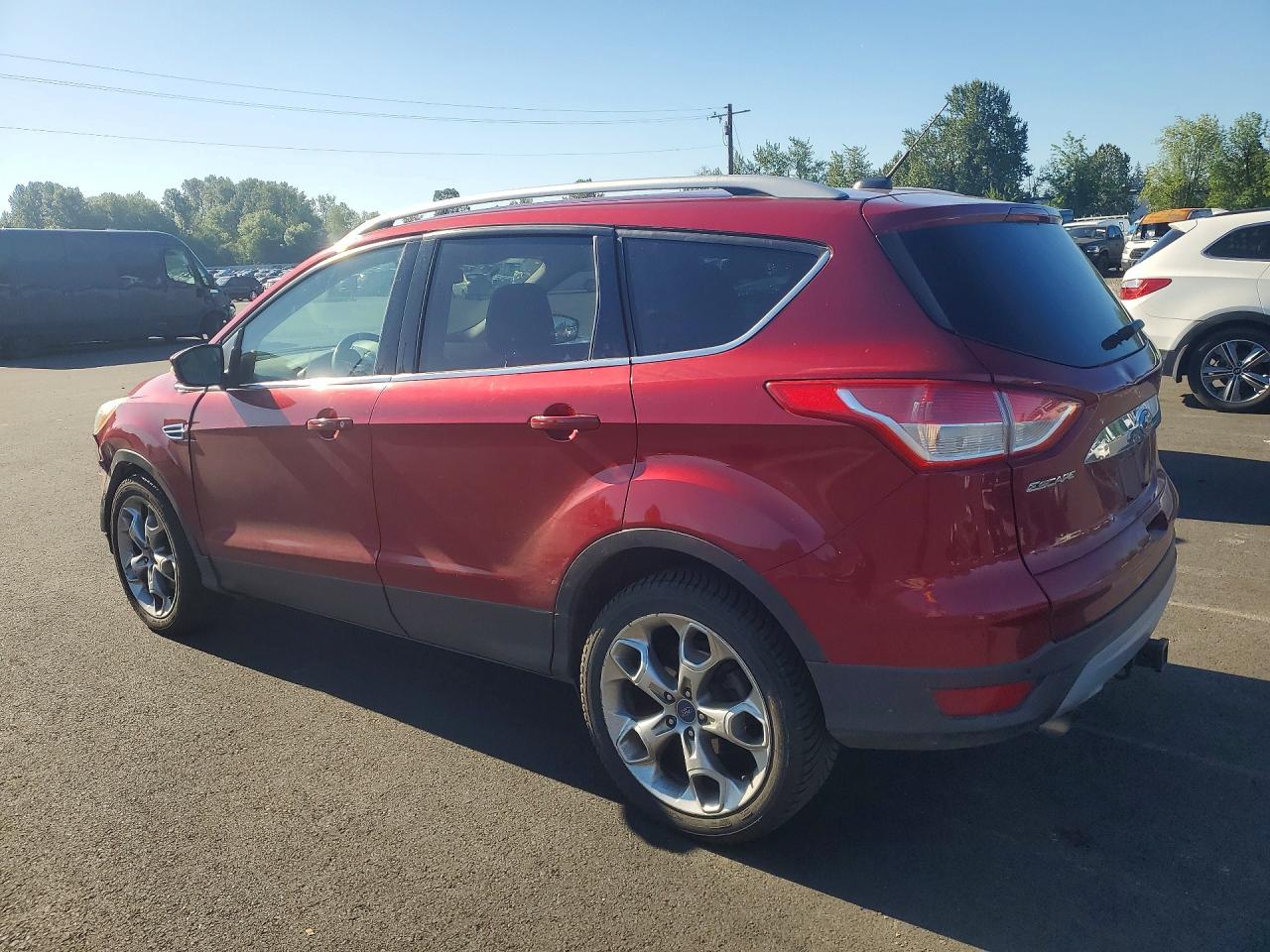 2015 Ford Escape Titanium Red vin: 1FMCU9J9XFUB50004