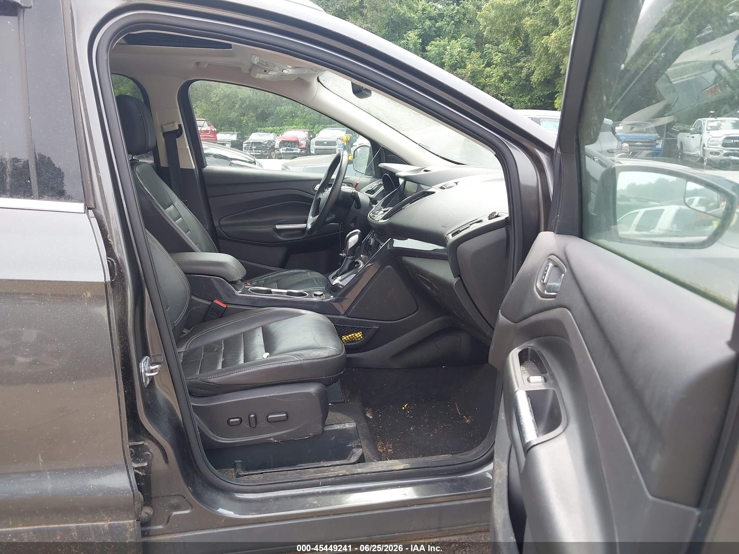 2015 Ford Escape Titanium Gray vin: 1FMCU9J9XFUB93936