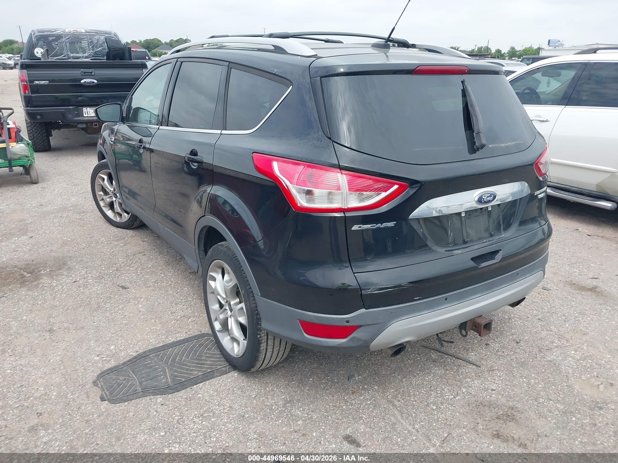 2016 Ford Escape Titanium Черный vin: 1FMCU9J9XGUC80365