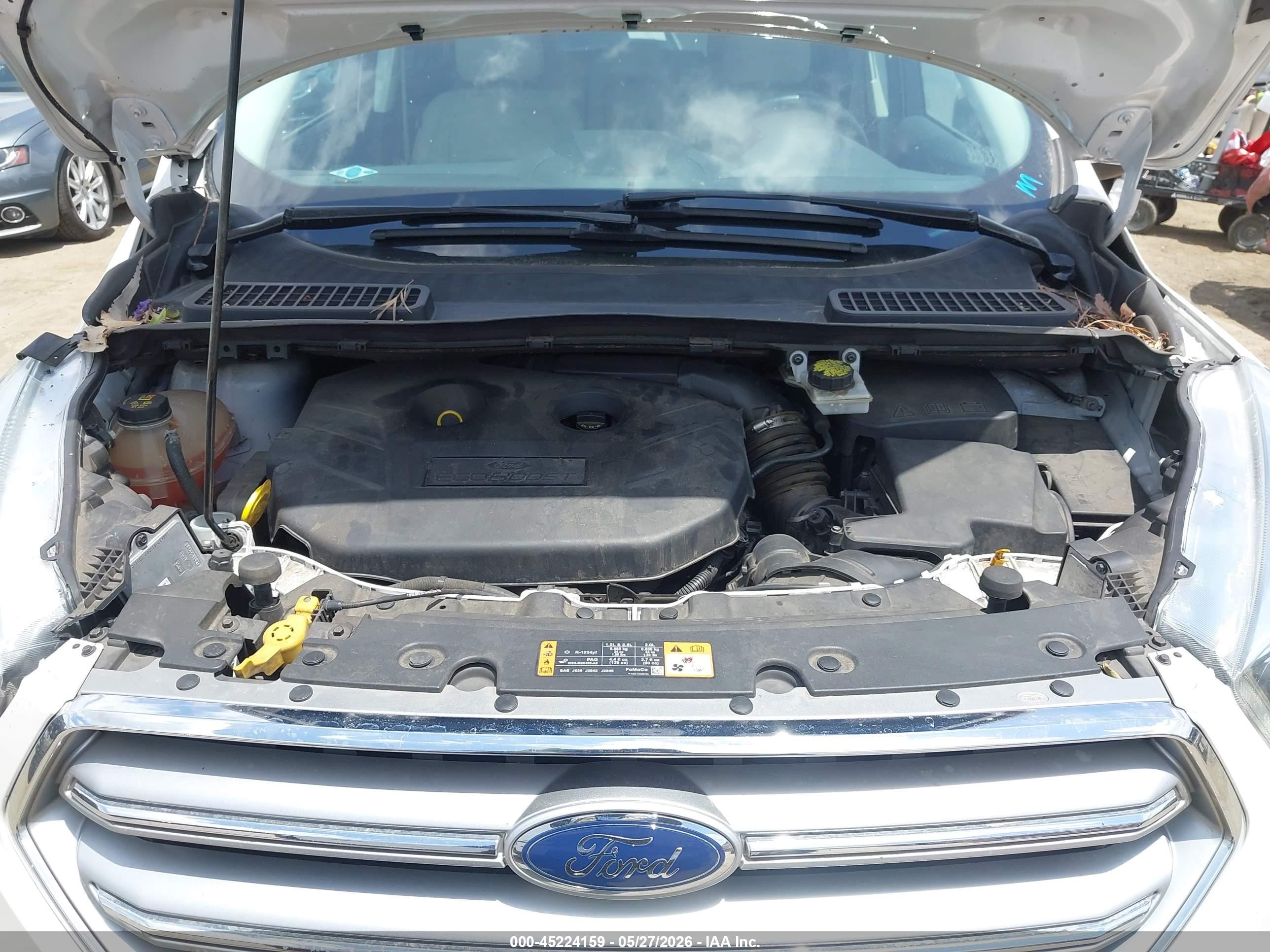2017 Ford Escape Titanium White vin: 1FMCU9J9XHUC26386