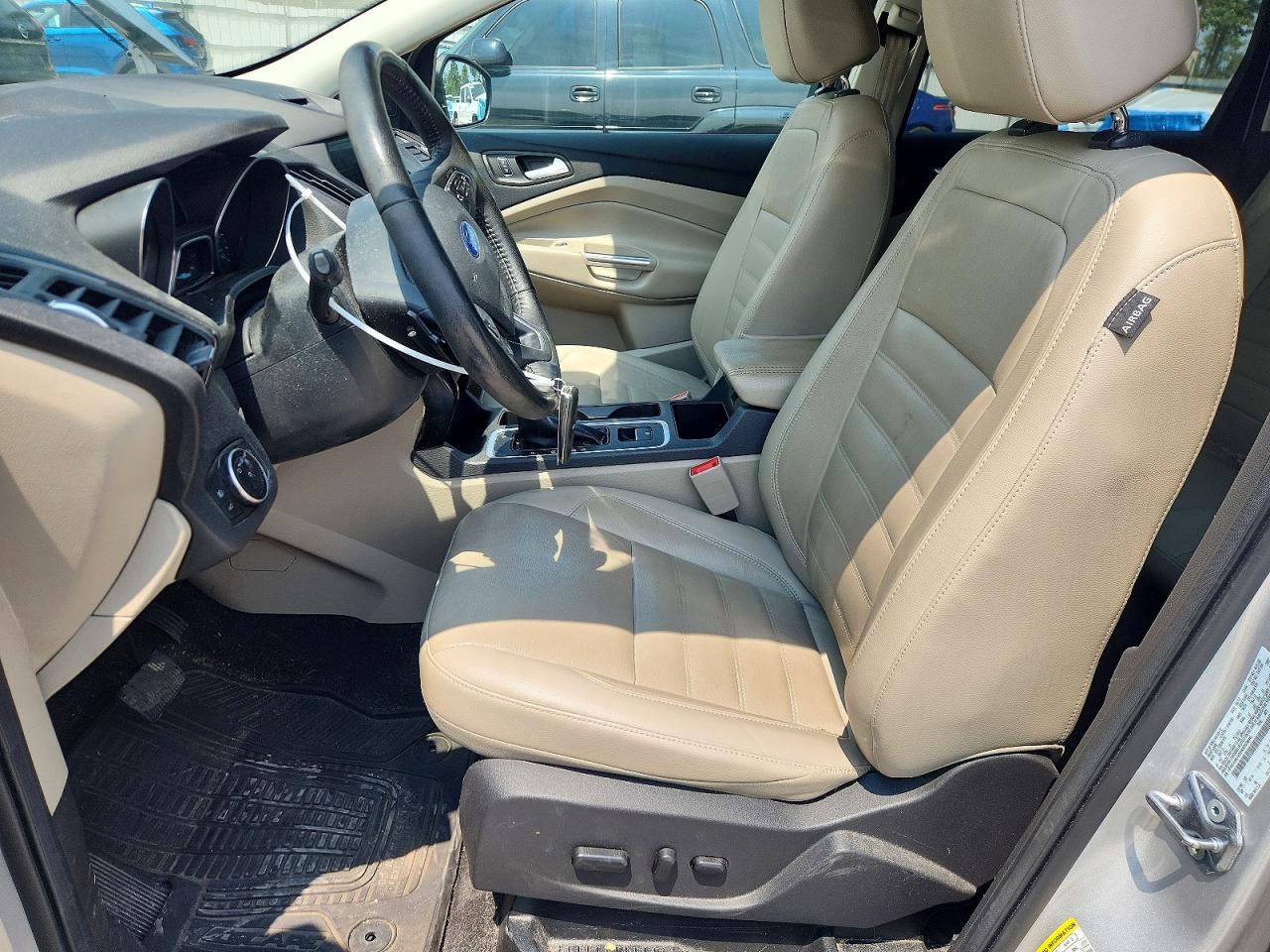 2017 Ford Escape Titanium Silver vin: 1FMCU9J9XHUD60640
