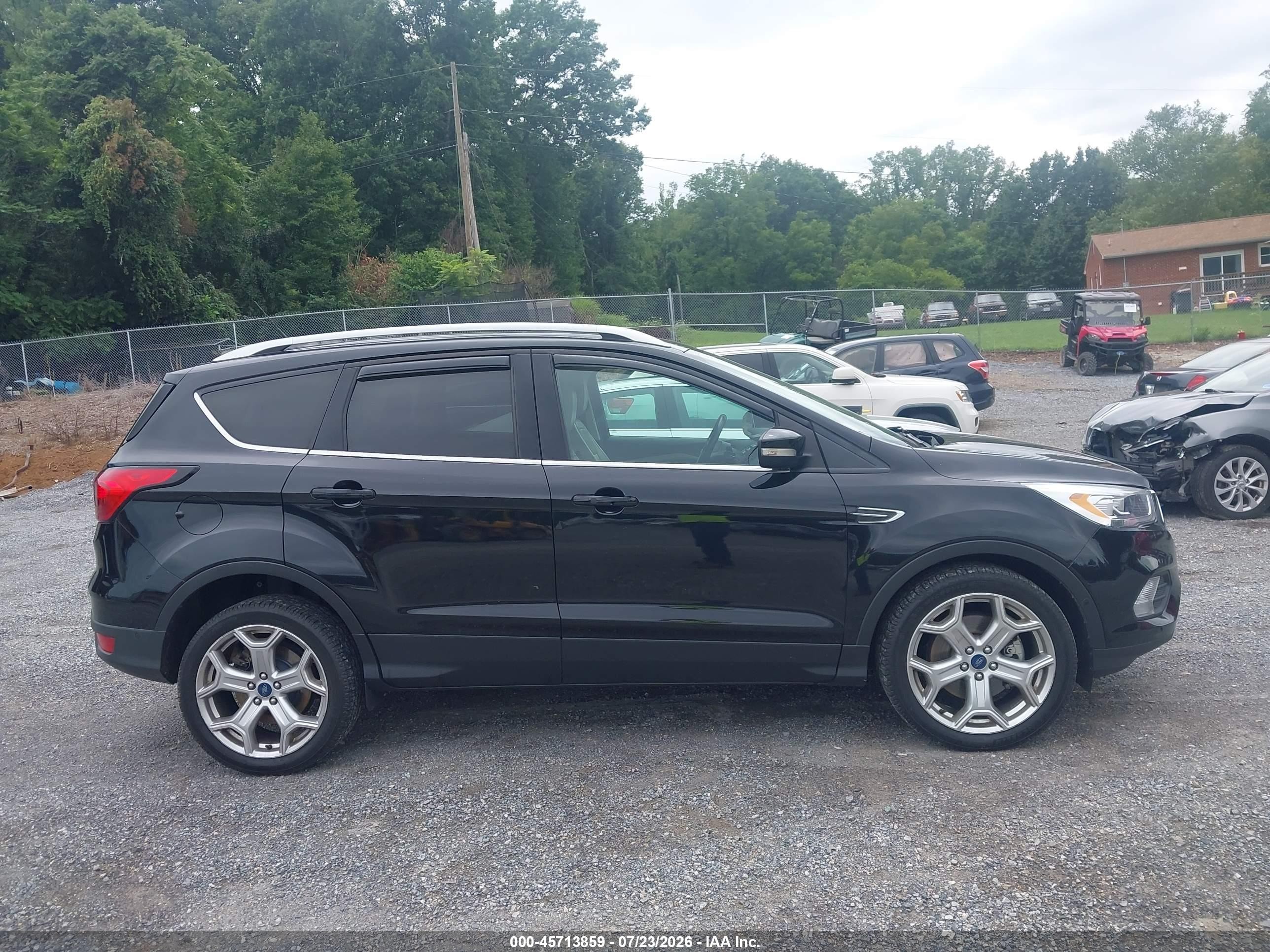 2019 Ford Escape Titanium Black vin: 1FMCU9J9XKUC21115